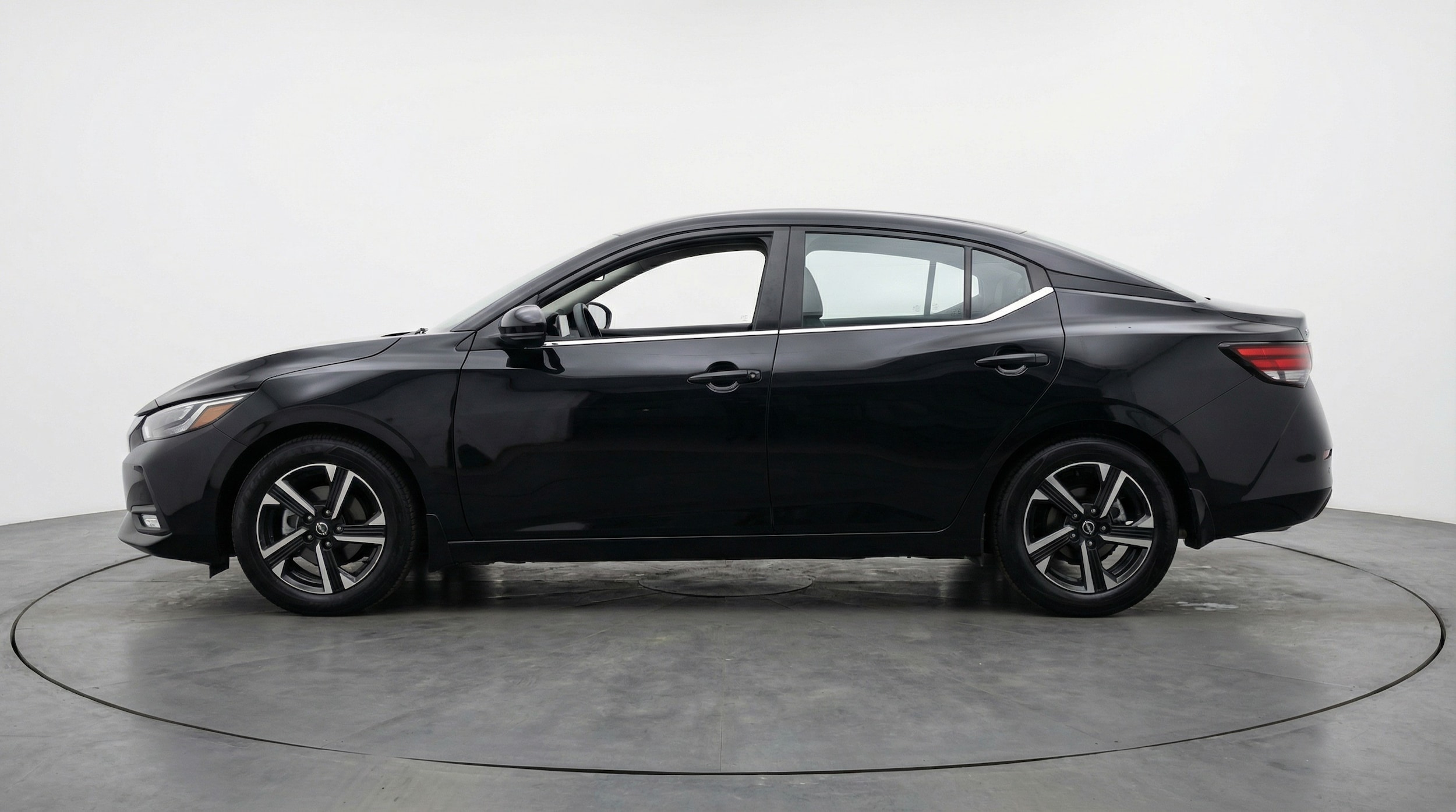 Thumbnail: 2025 Nissan Sentra - 4