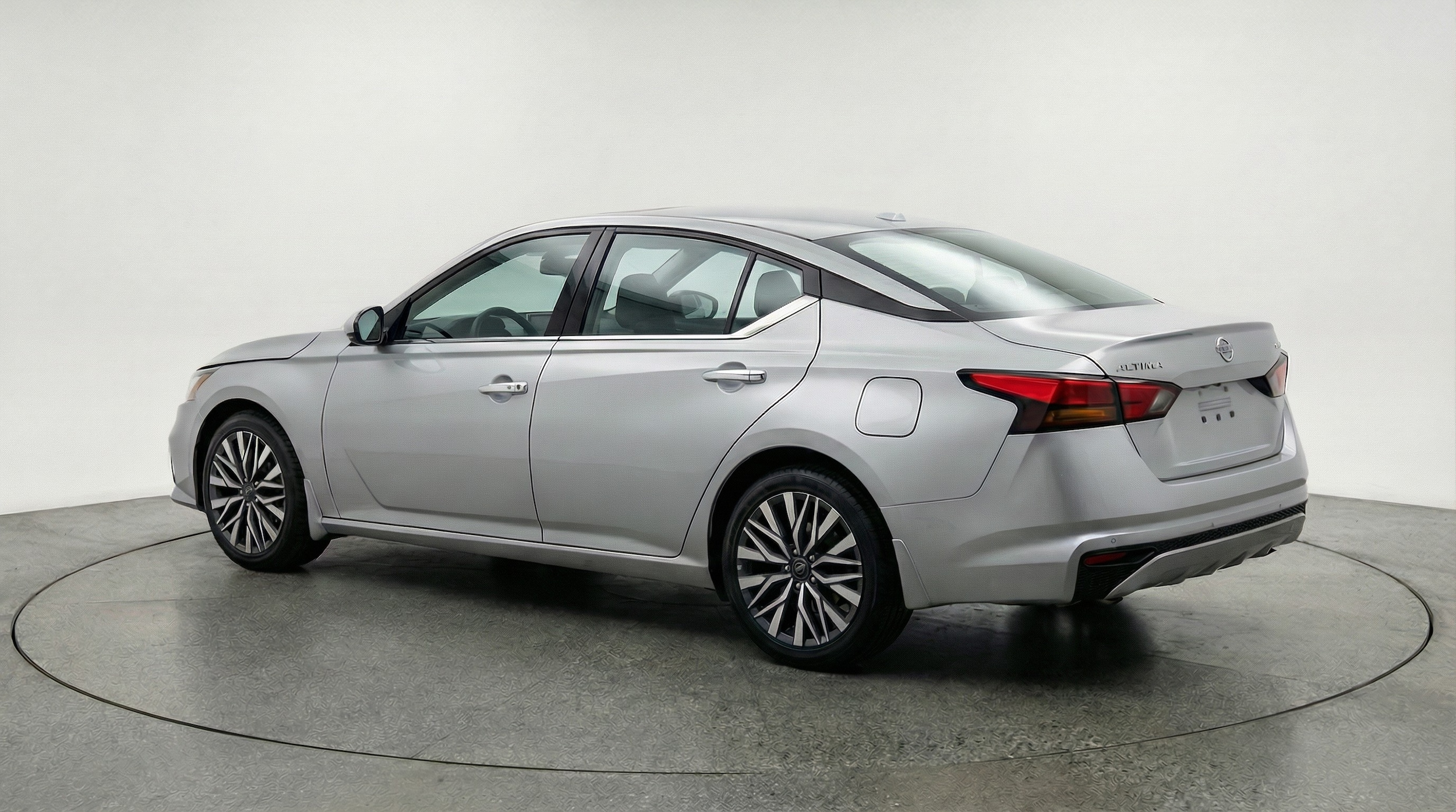 Thumbnail: 2025 Nissan Altima - 5