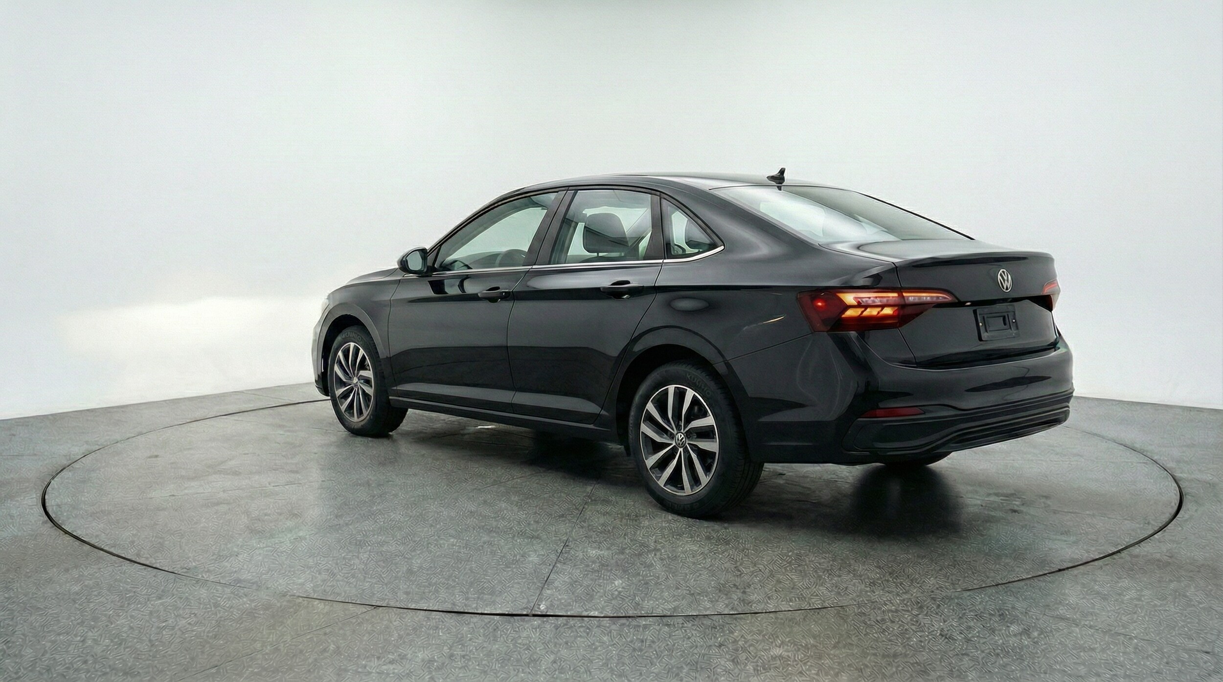 Thumbnail: 2025 Volkswagen Jetta - 5