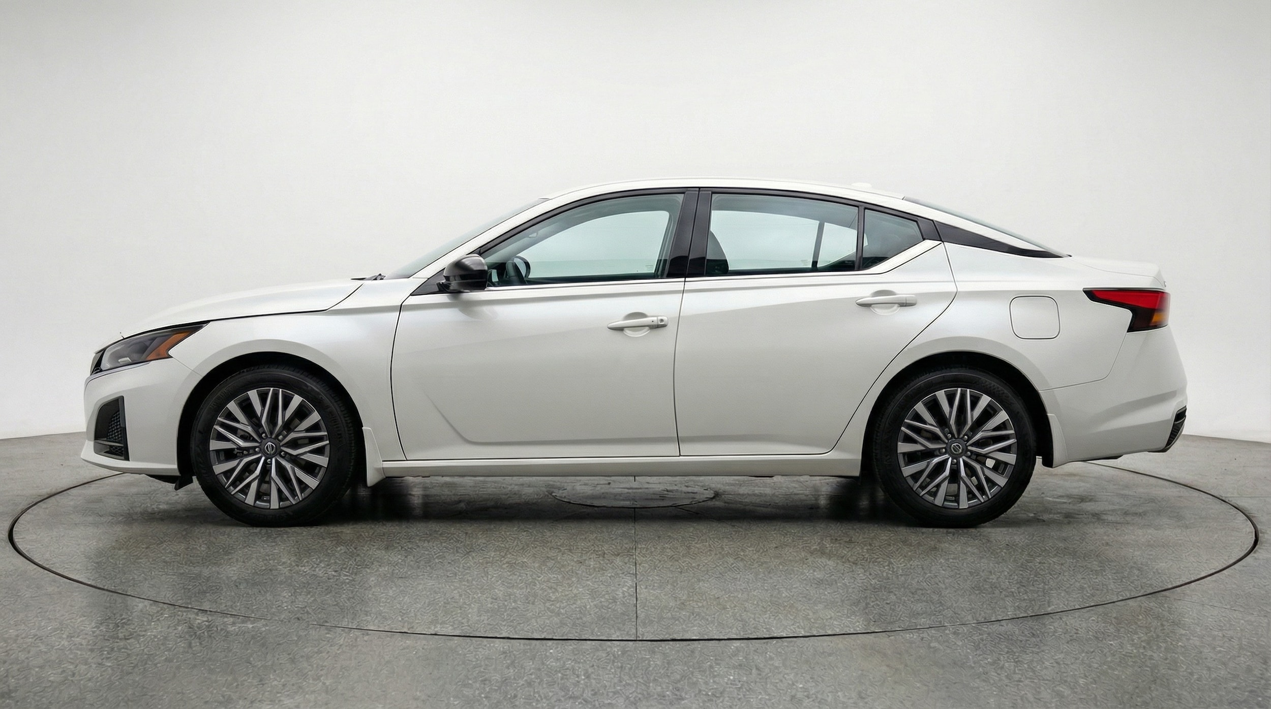 Thumbnail: 2025 Nissan Altima - 4