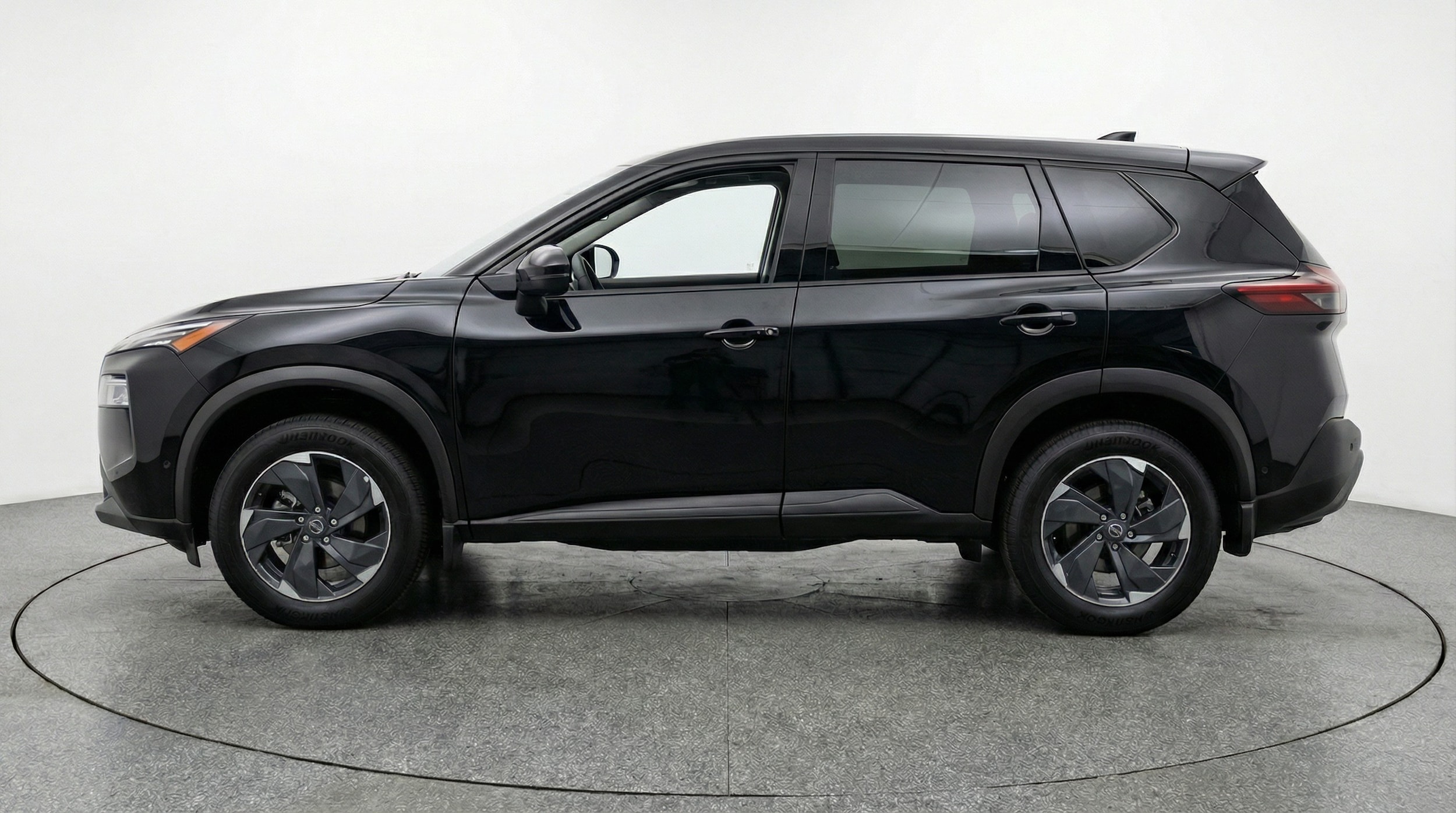 Thumbnail: 2025 Nissan Rogue - 4