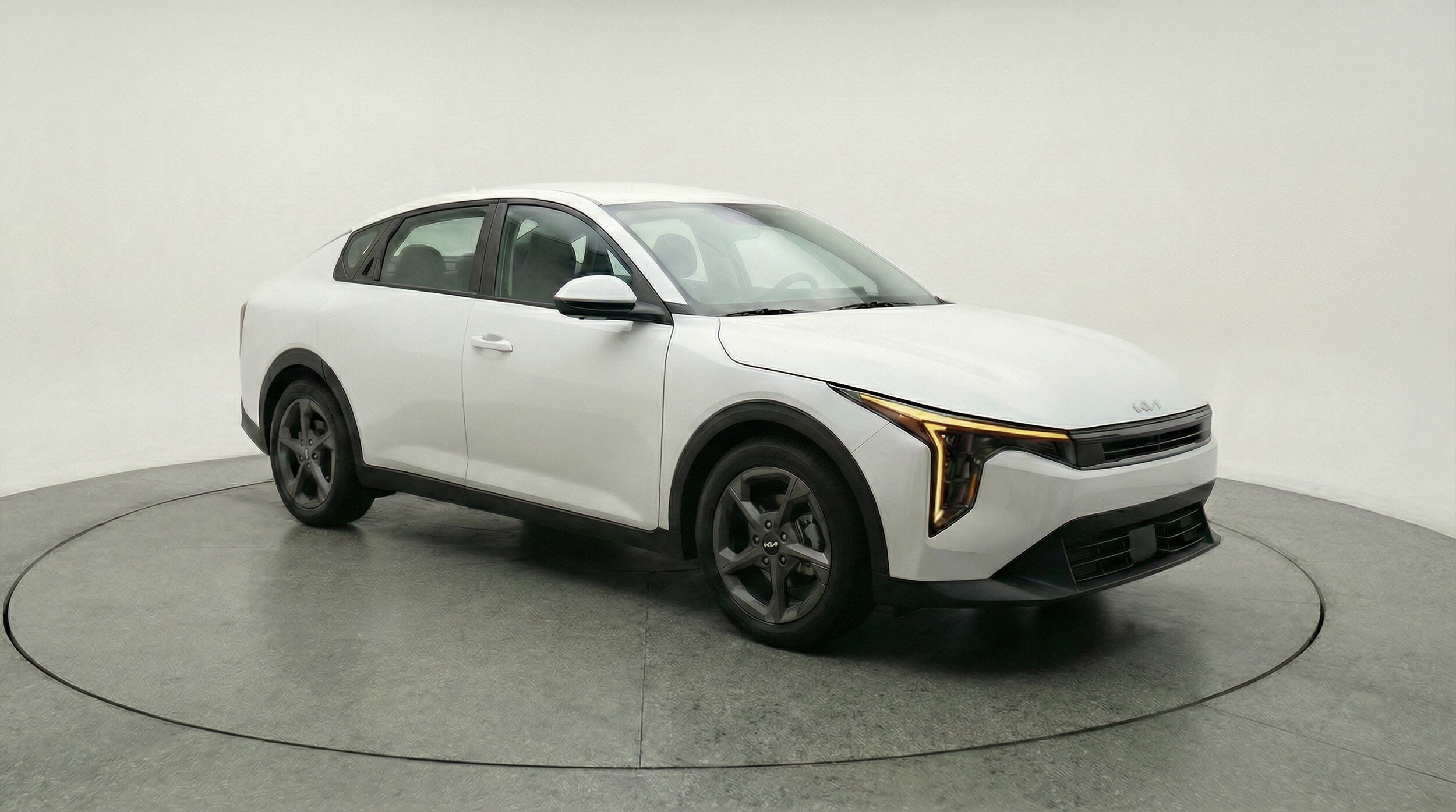 Thumbnail: 2025 Kia K4 - 1