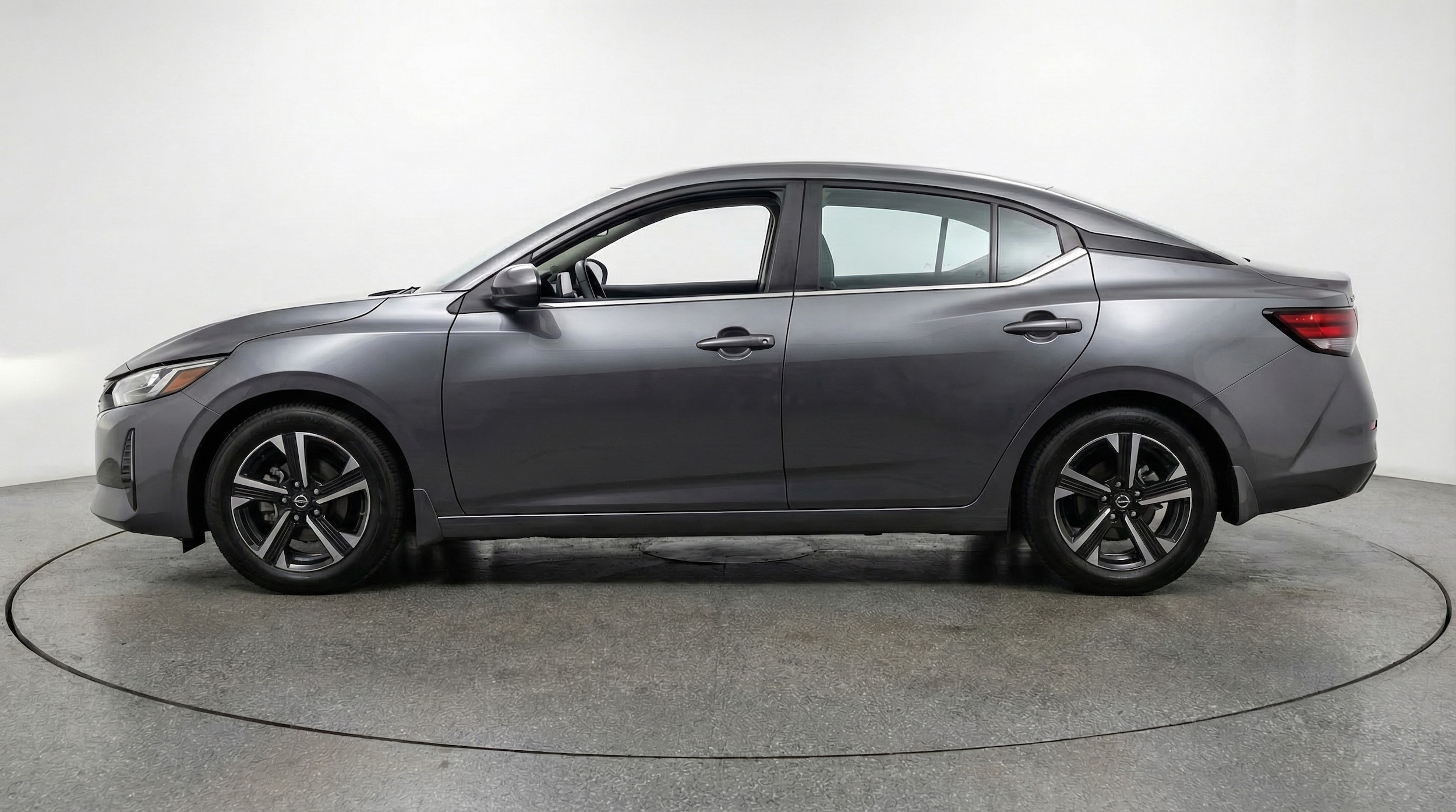 Thumbnail: 2025 Nissan Sentra - 4