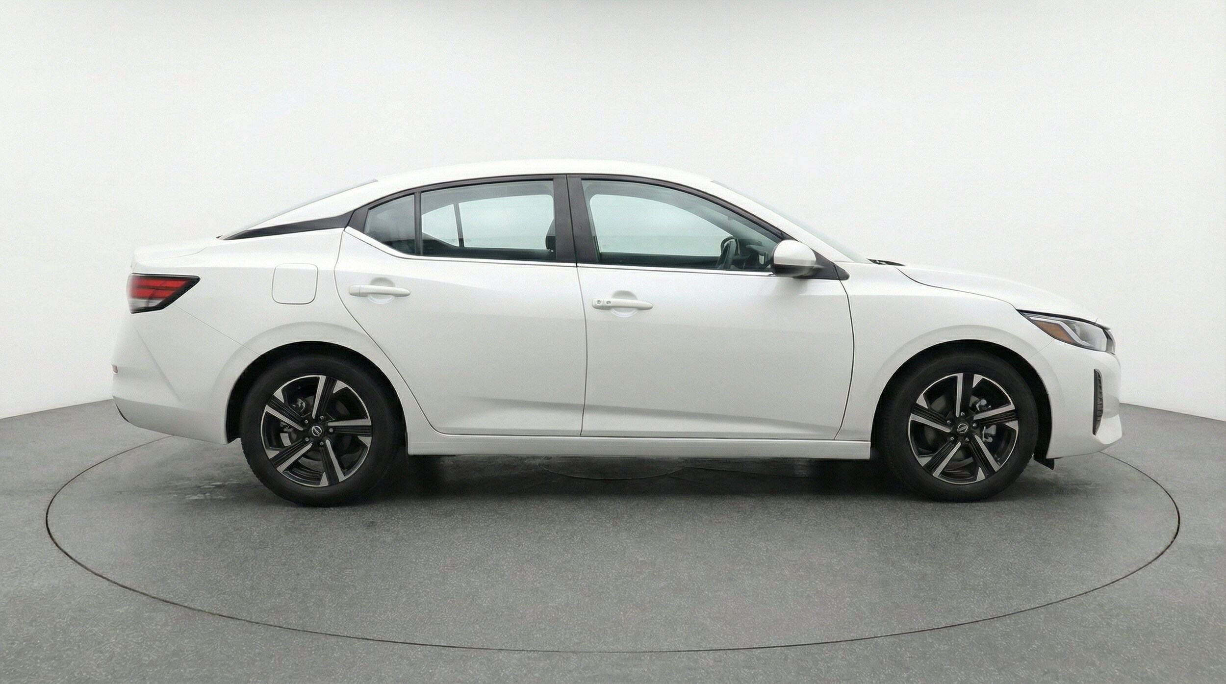 Thumbnail: 2025 Nissan Sentra - 10