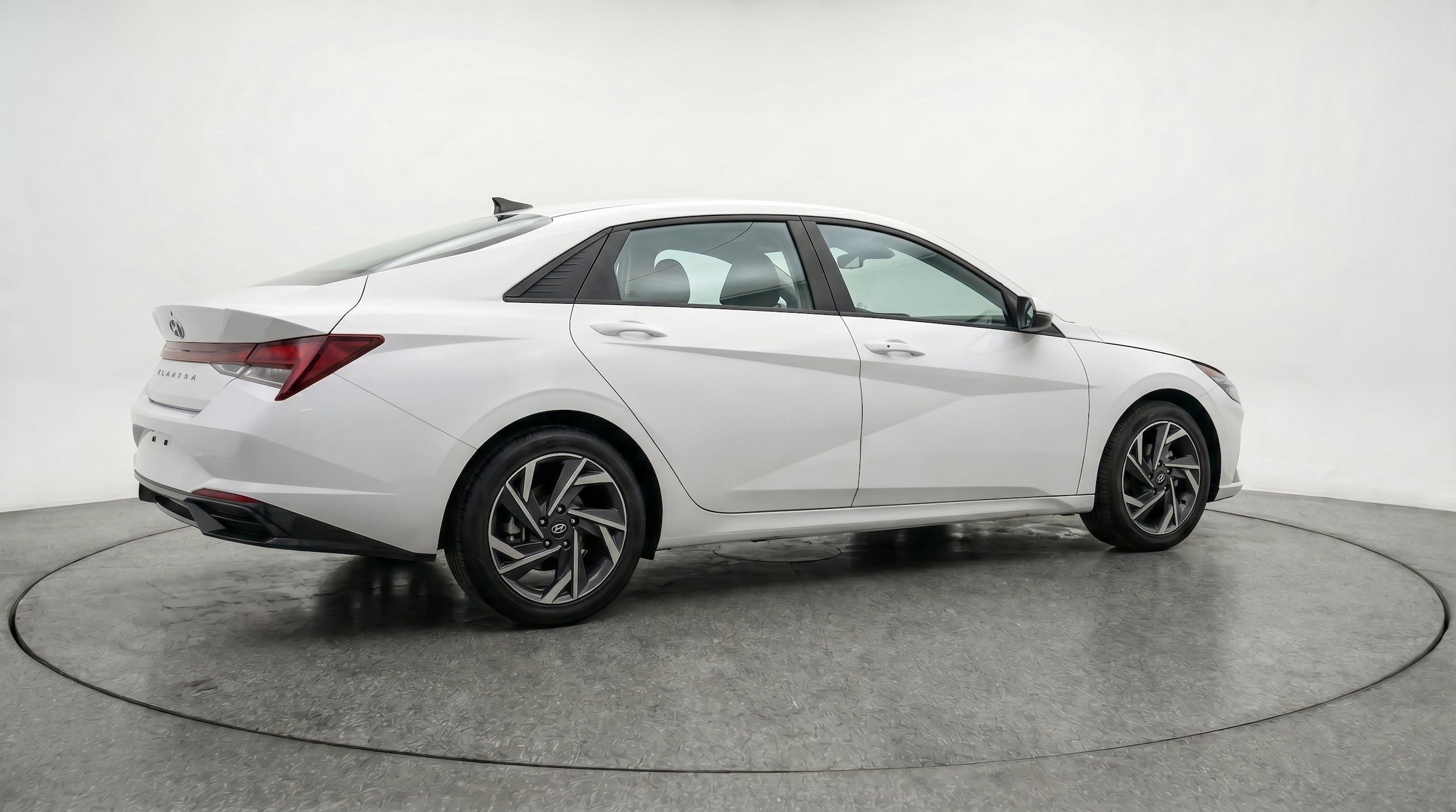 Thumbnail: 2025 Hyundai Elantra - 9