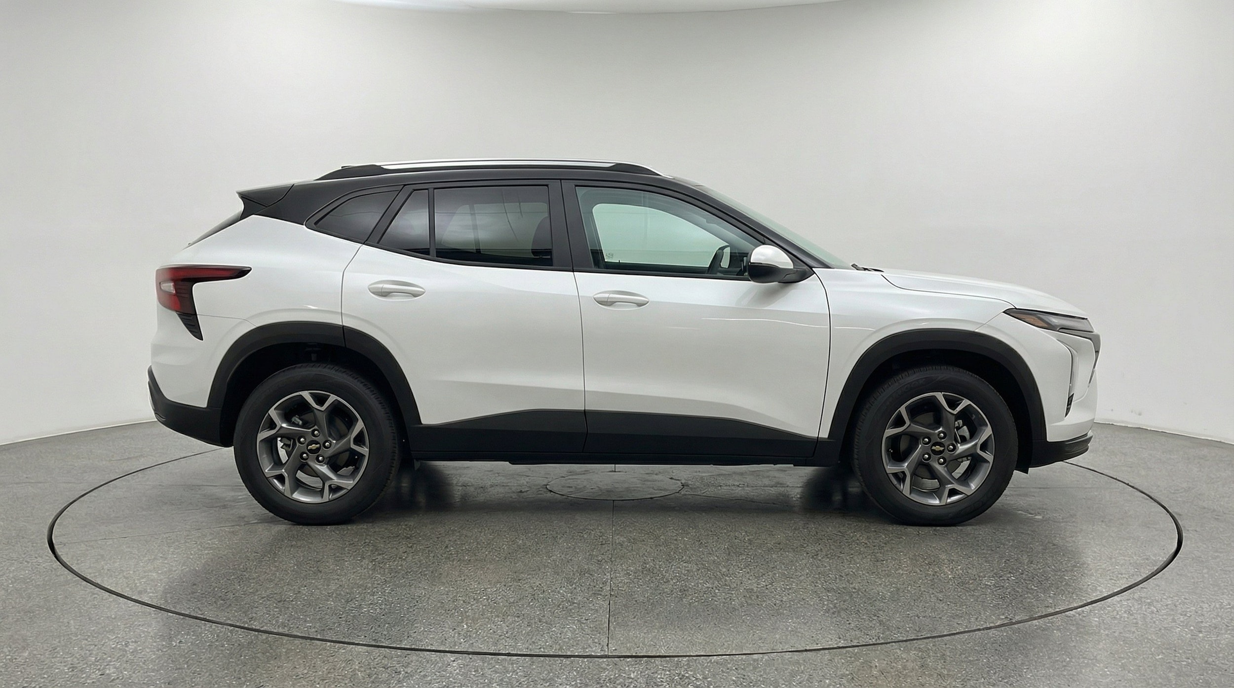 Thumbnail: 2025 Chevrolet Trax - 11