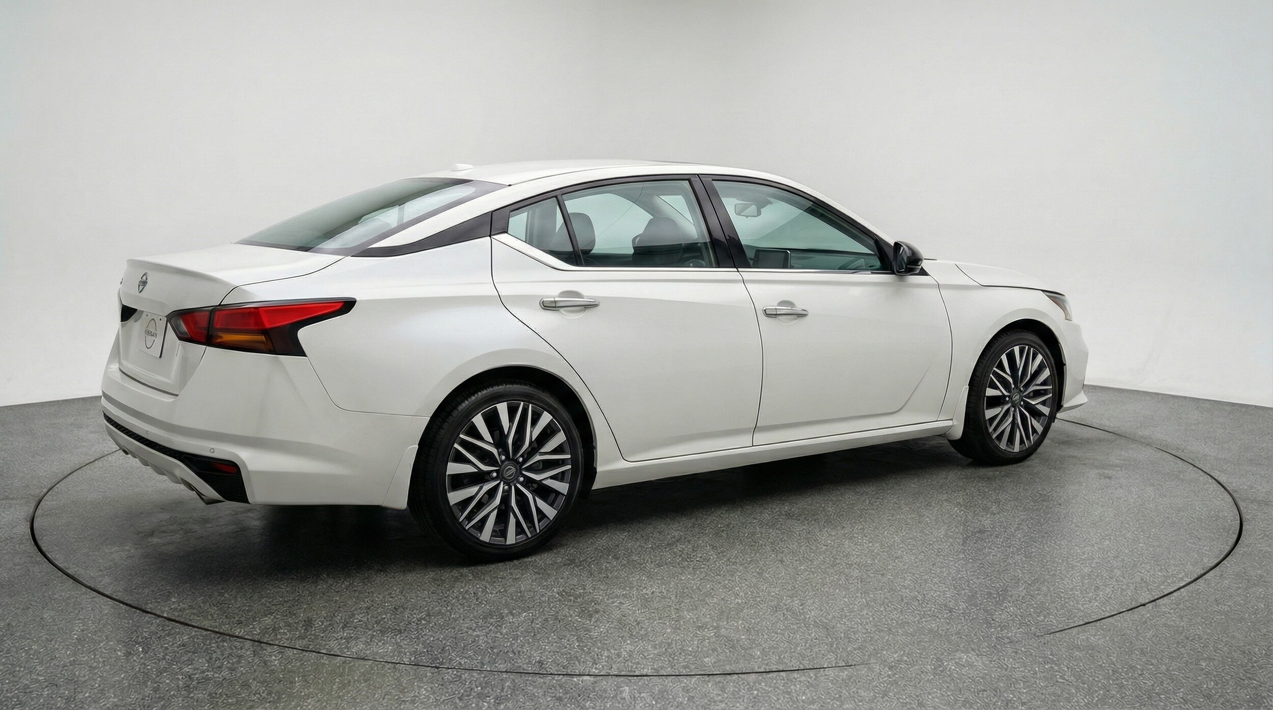 Thumbnail: 2025 Nissan Altima - 7