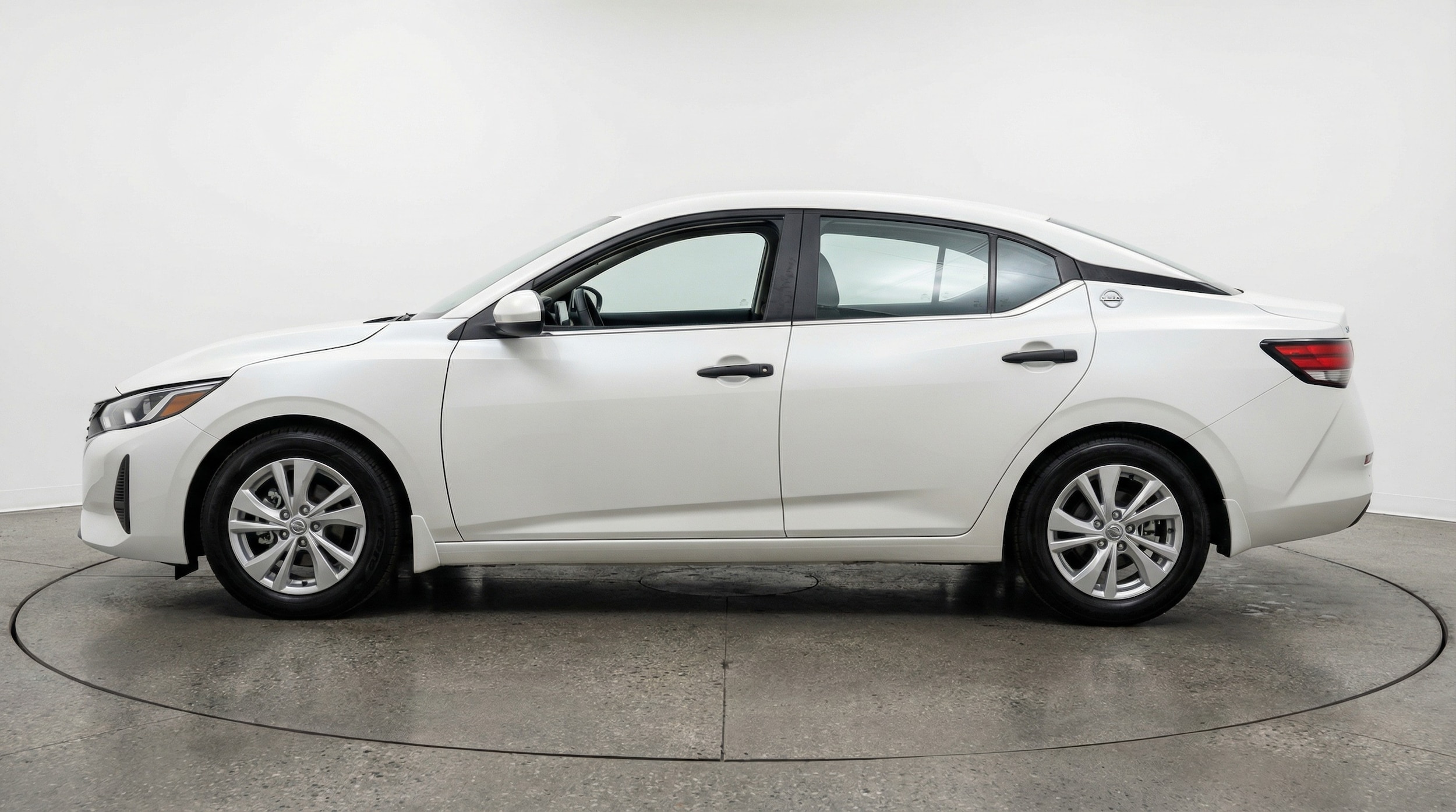 Thumbnail: 2025 Nissan Sentra - 4