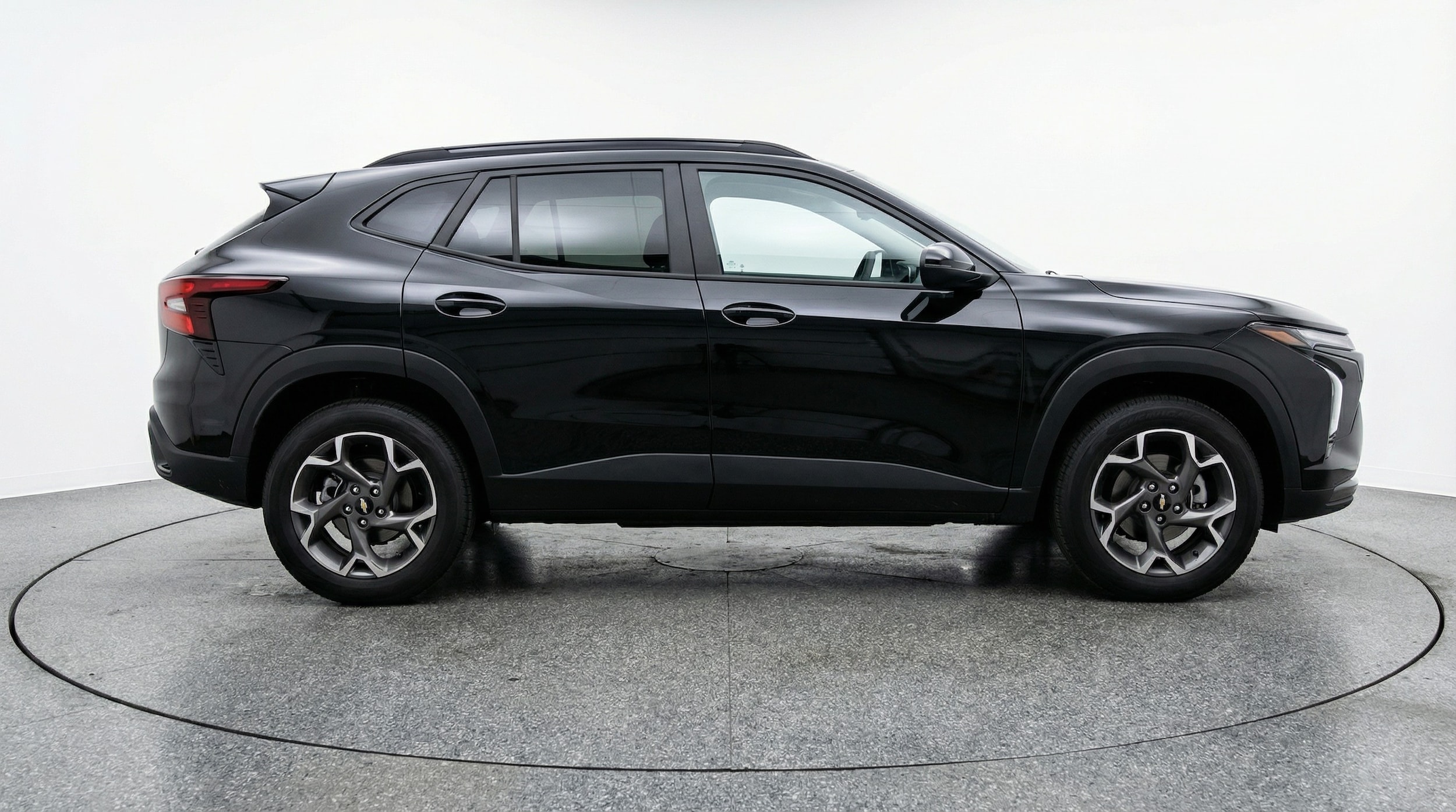 Thumbnail: 2025 Chevrolet Trax - 8