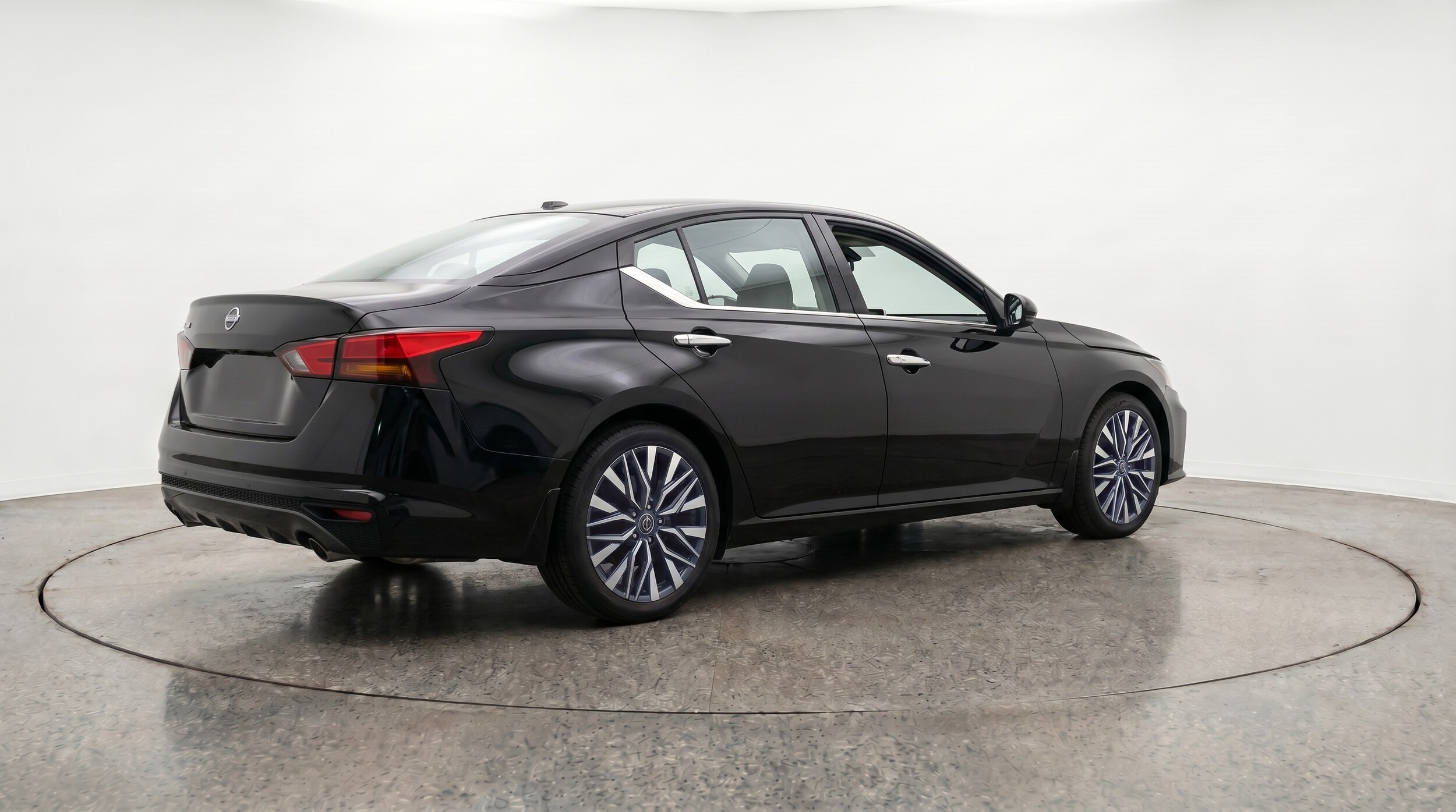 Thumbnail: 2025 Nissan Altima - 7