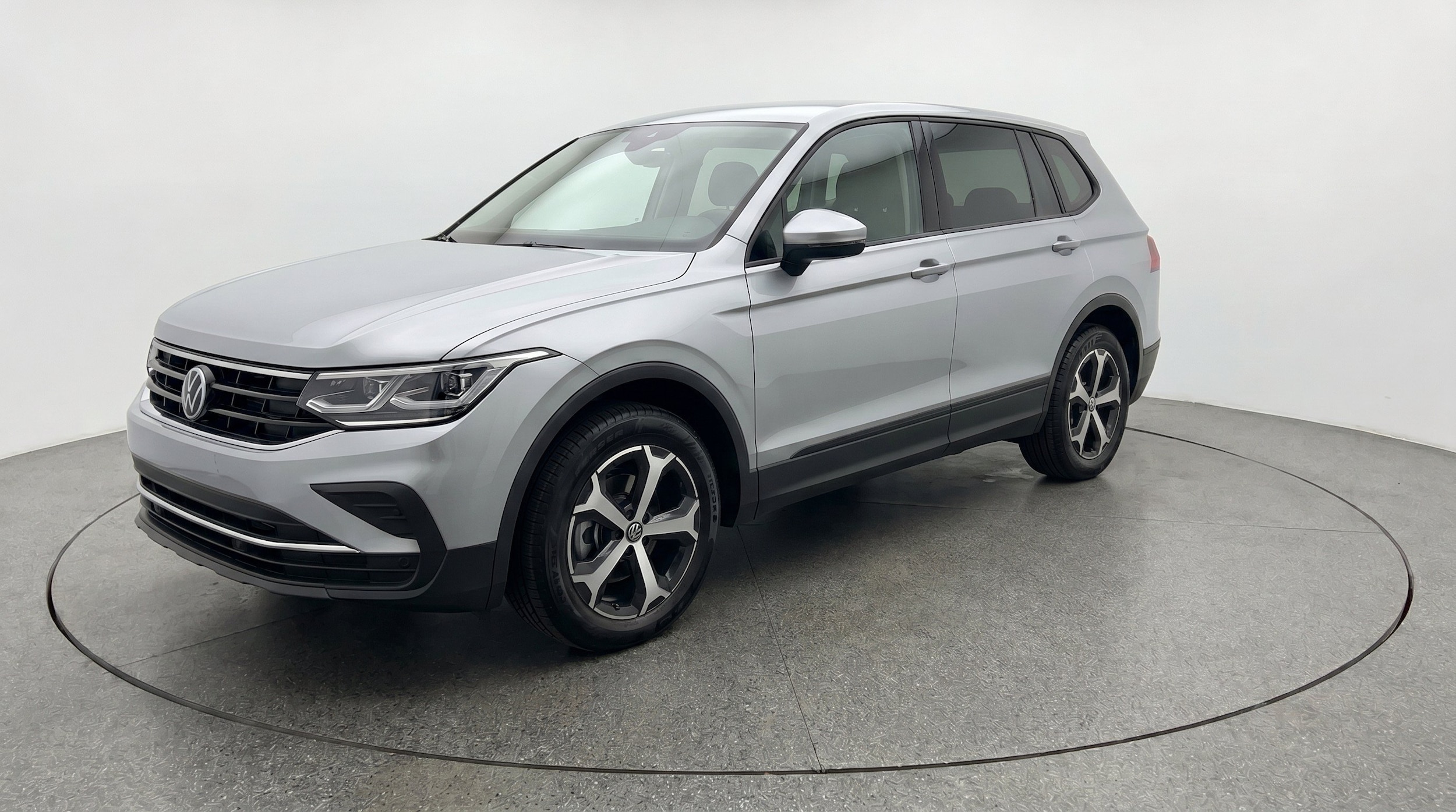 Thumbnail: 2026 Volkswagen Tiguan - 3