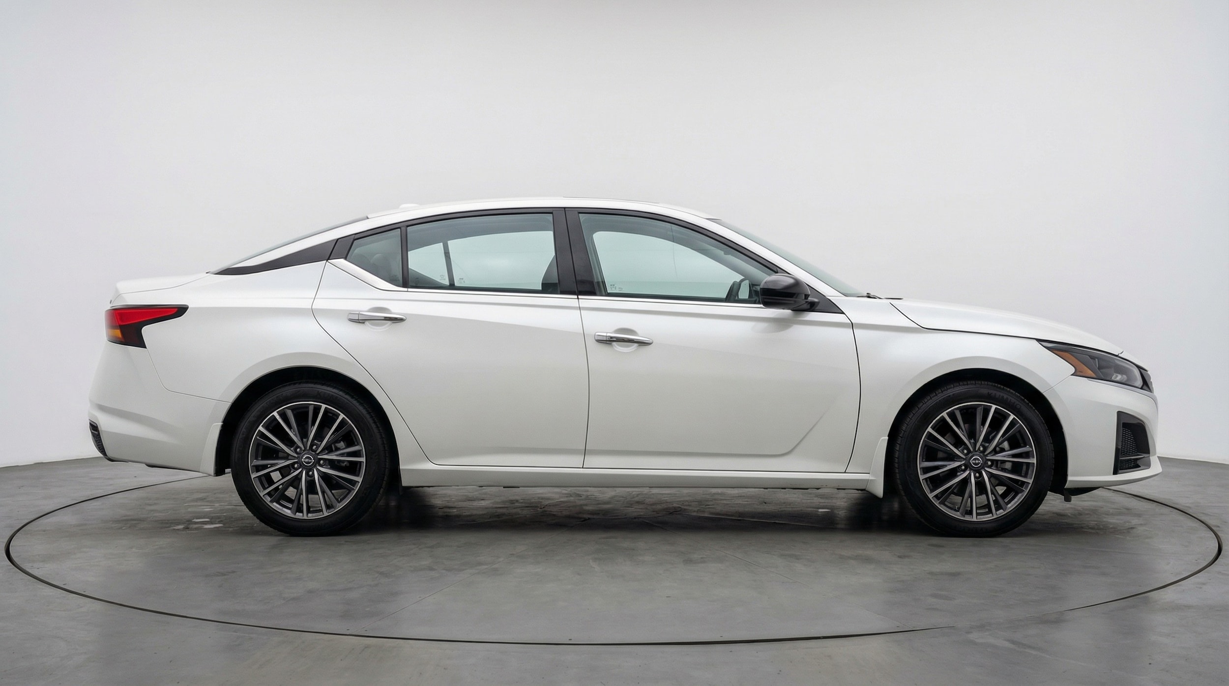 Thumbnail: 2025 Nissan Altima - 8