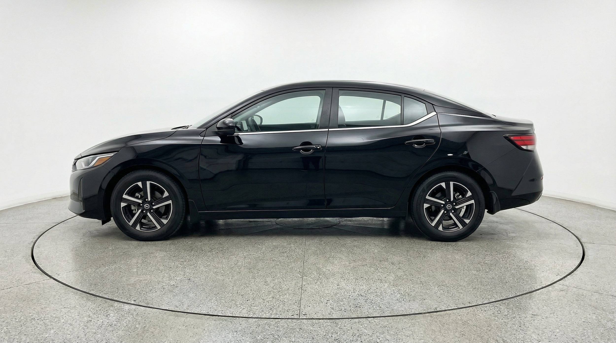 Thumbnail: 2025 Nissan Sentra - 5