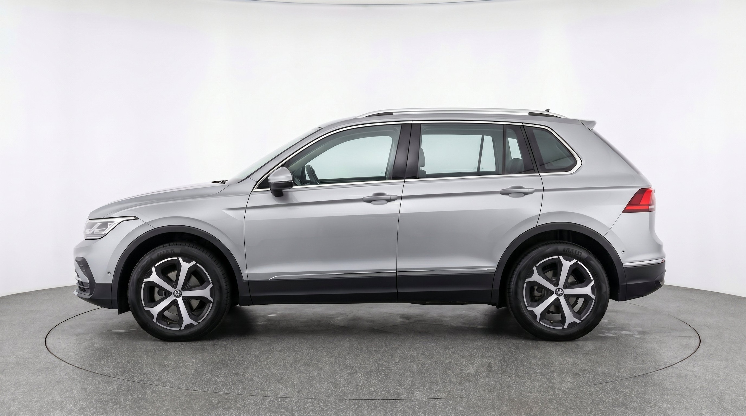Thumbnail: 2026 Volkswagen Tiguan - 5