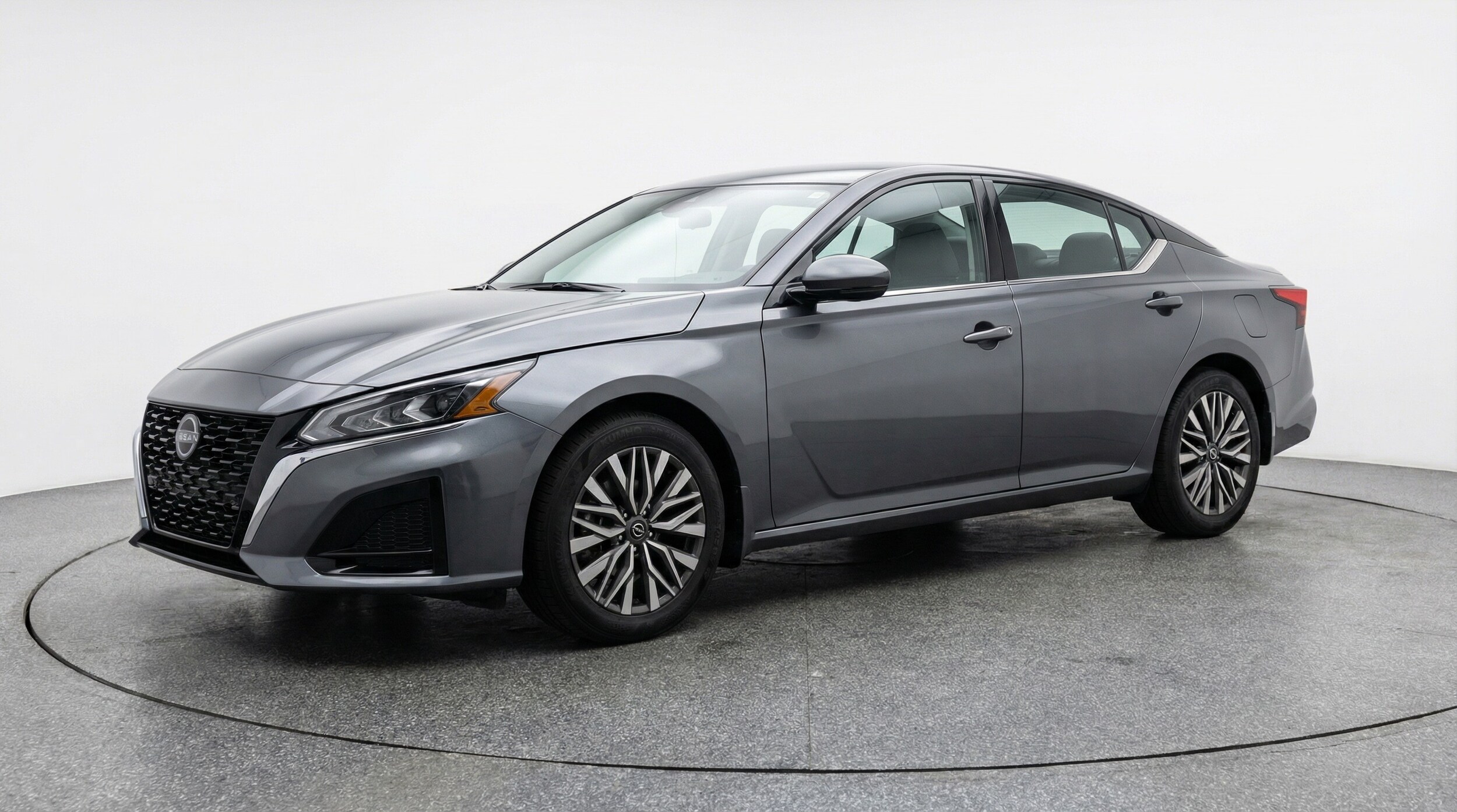 Thumbnail: 2025 Nissan Altima - 3