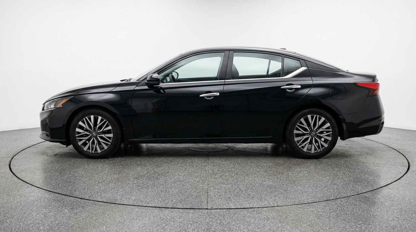 Thumbnail: 2025 Nissan Altima - 4