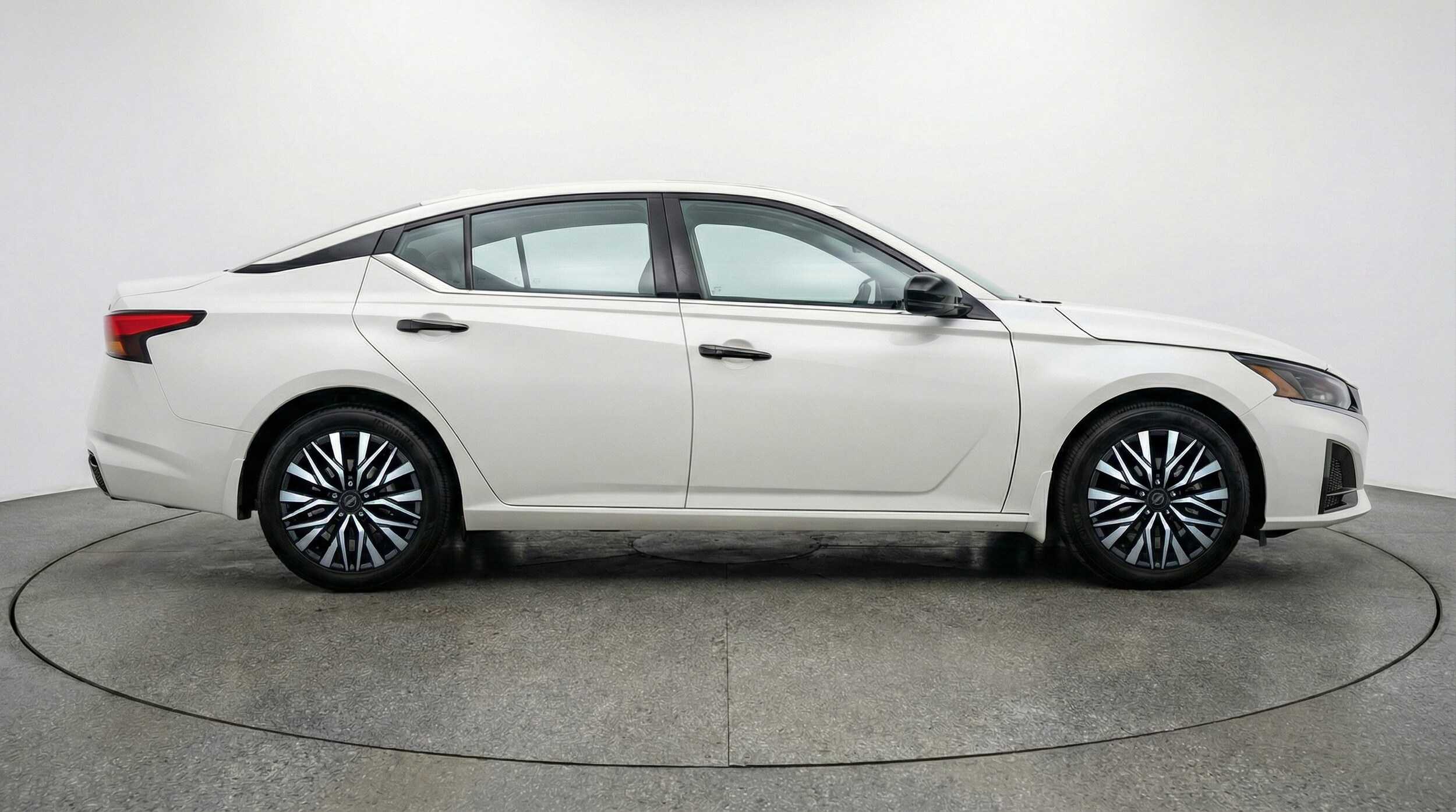 Thumbnail: 2025 Nissan Altima - 8