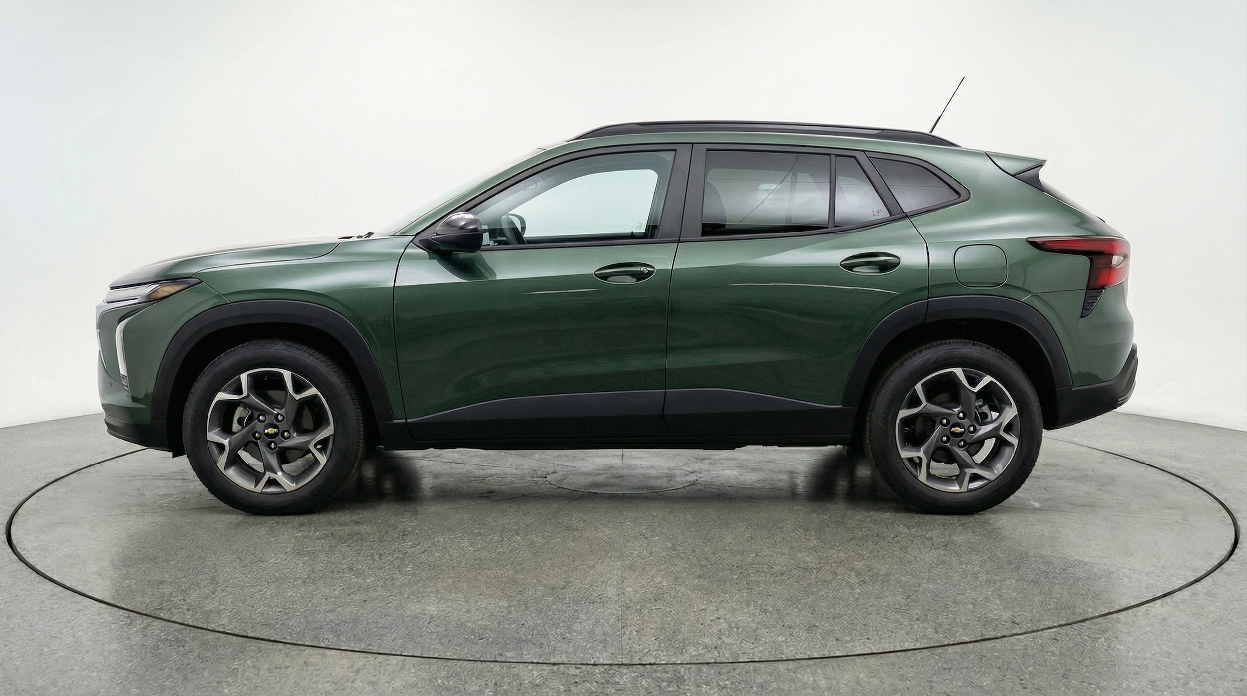Thumbnail: 2025 Chevrolet Trax - 4