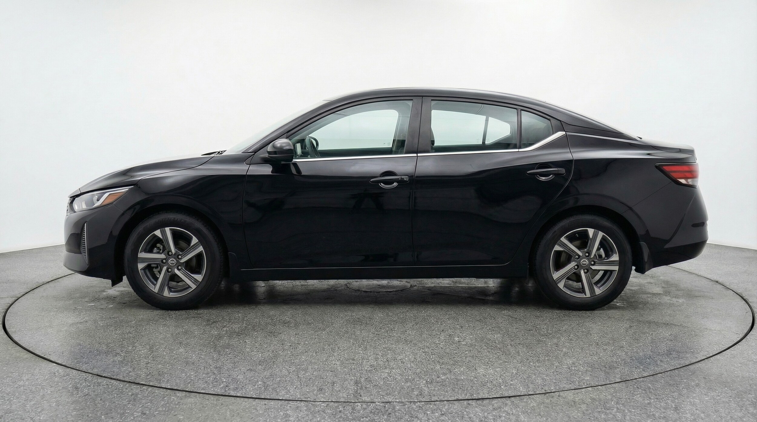 Thumbnail: 2025 Nissan Sentra - 4