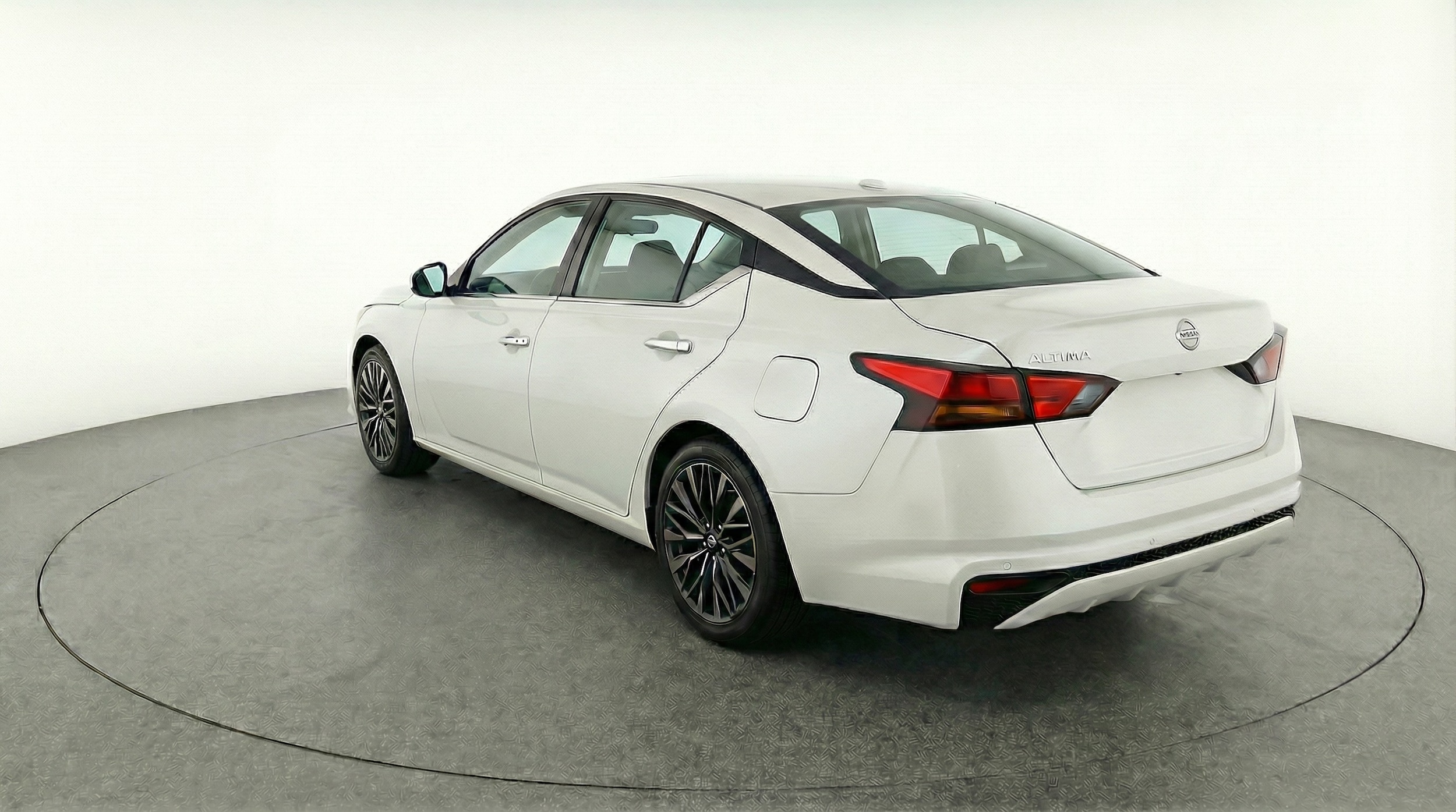 Thumbnail: 2025 Nissan Altima - 5