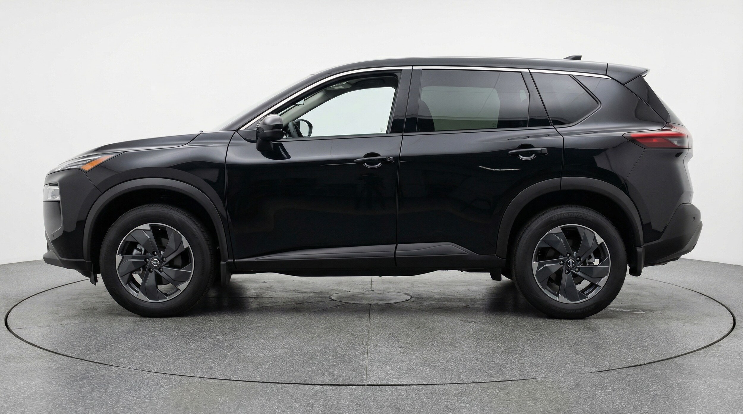 Thumbnail: 2025 Nissan Rogue - 4