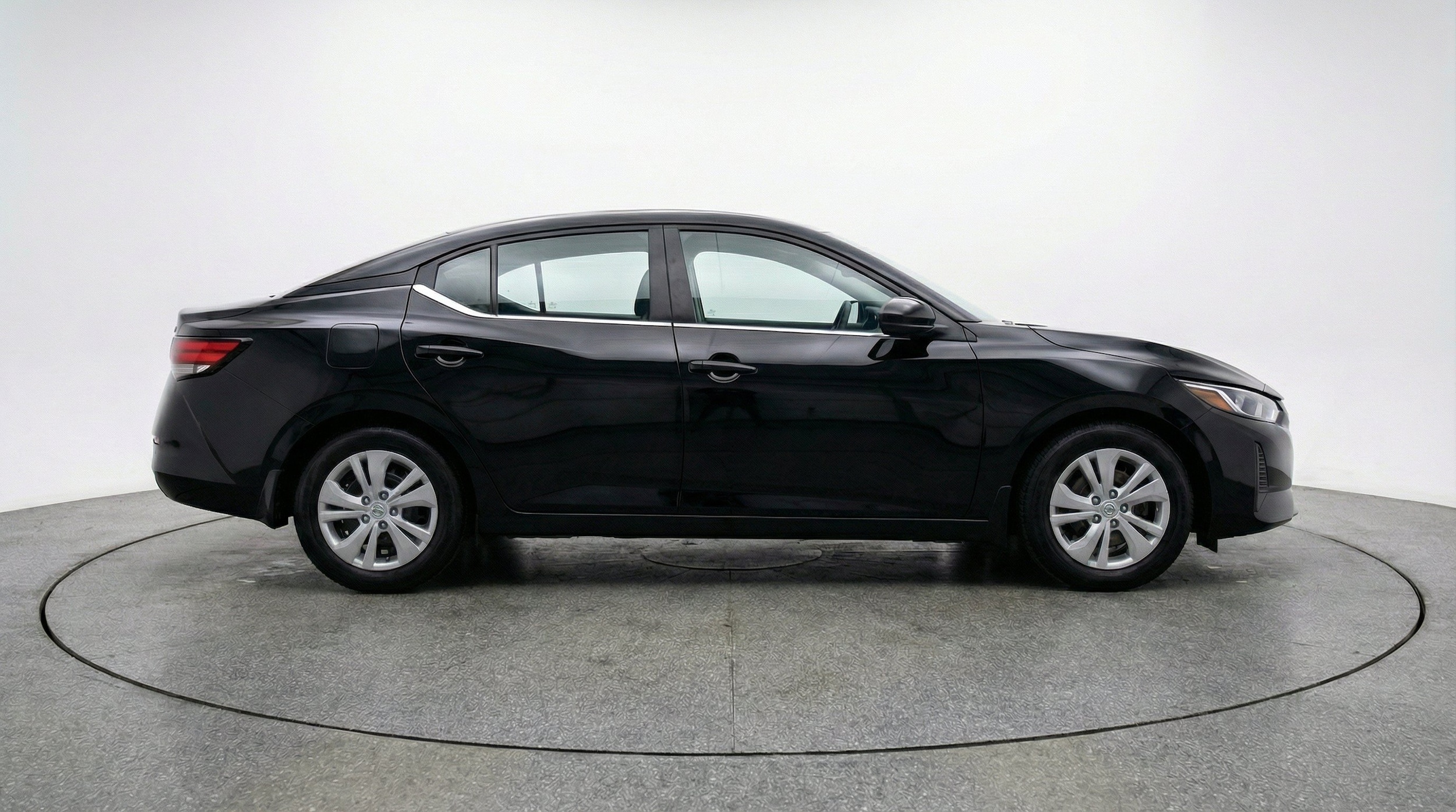 Thumbnail: 2025 Nissan Sentra - 9