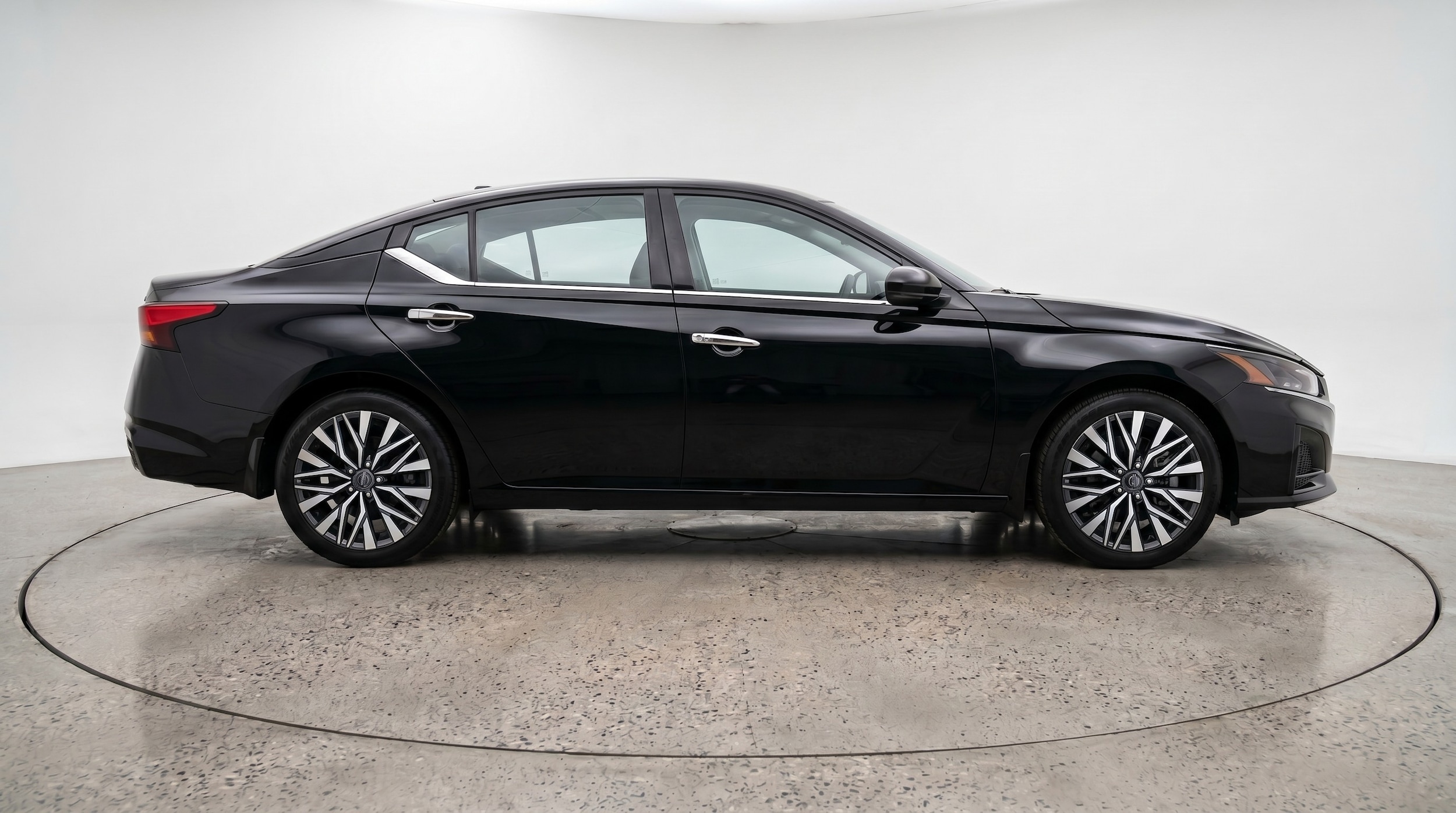 Thumbnail: 2025 Nissan Altima - 8