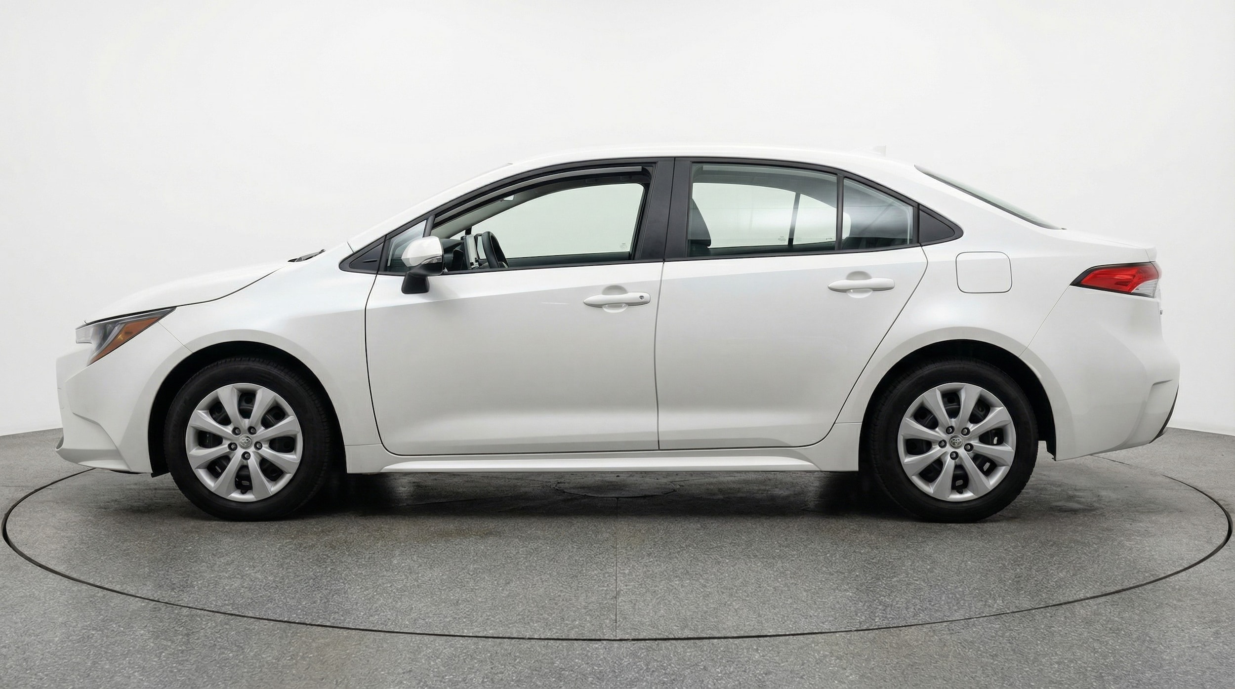 Thumbnail: 2025 Toyota Corolla - 4