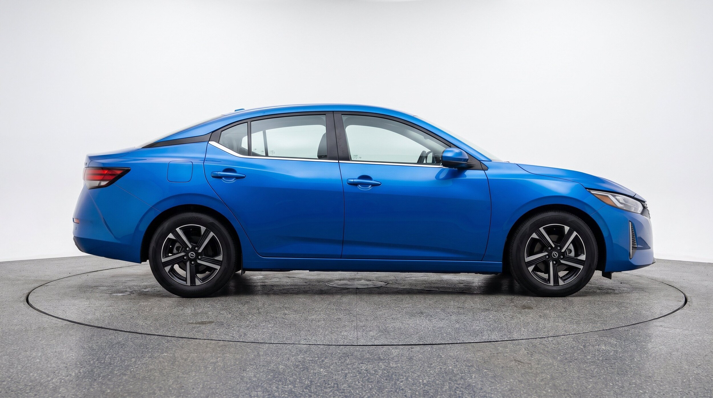 Thumbnail: 2025 Nissan Sentra - 10