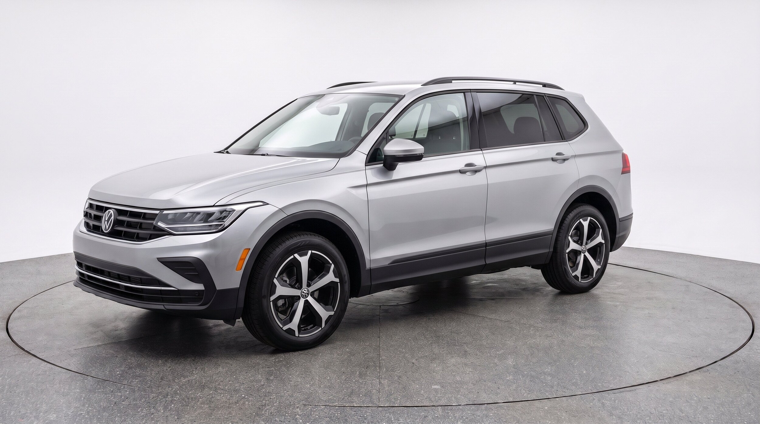 Thumbnail: 2026 Volkswagen Tiguan - 3