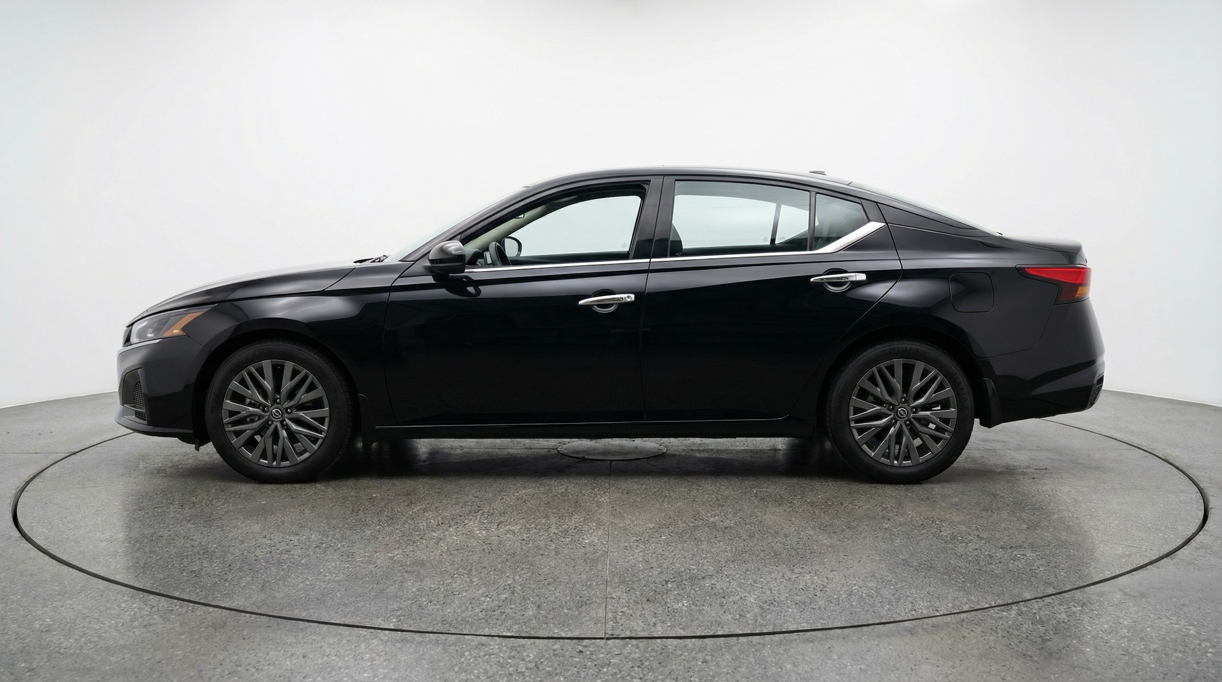 Thumbnail: 2025 Nissan Altima - 4