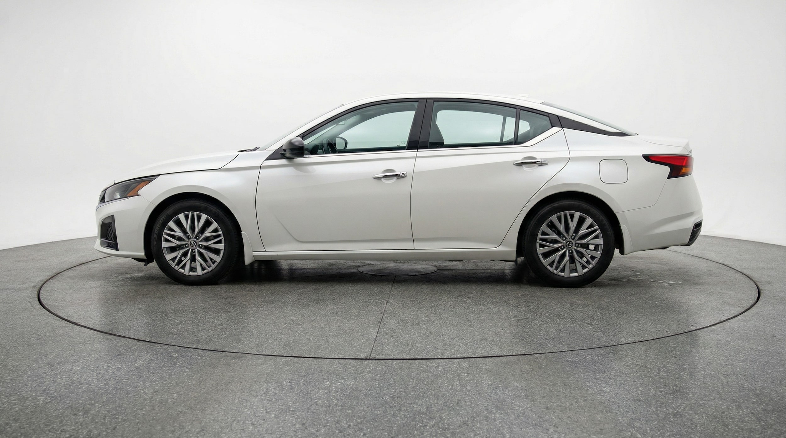 Thumbnail: 2025 Nissan Altima - 4