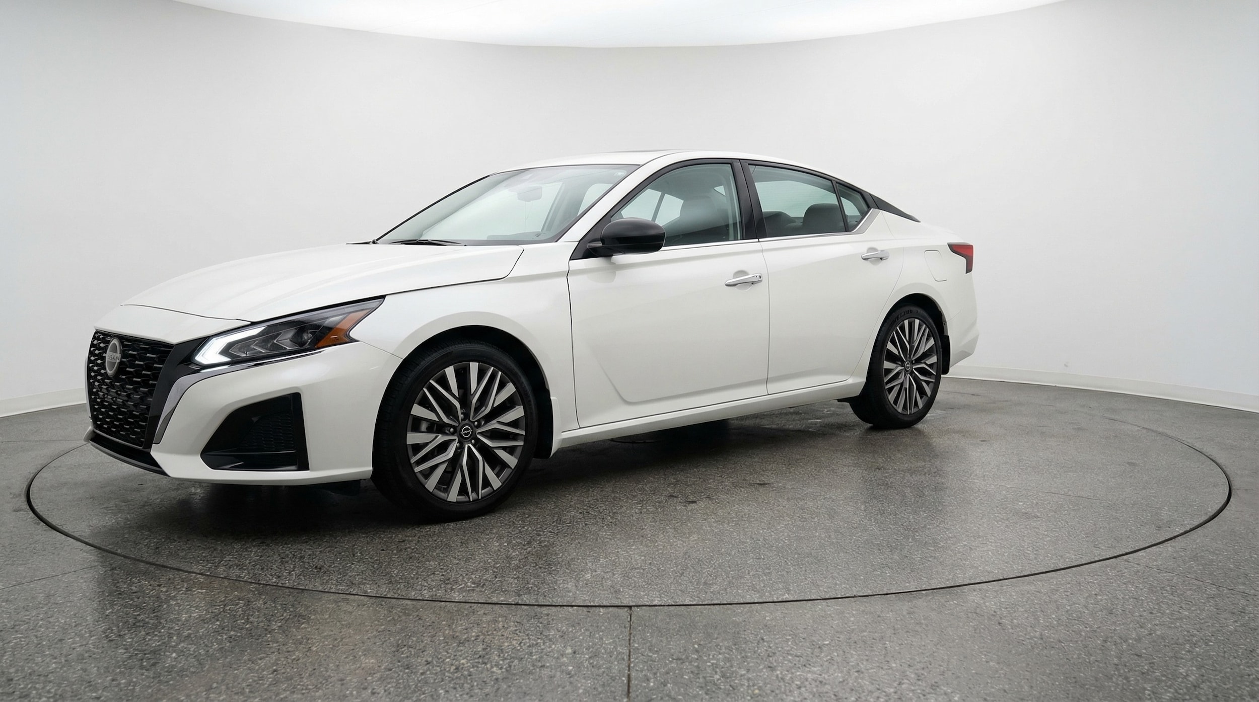 Thumbnail: 2025 Nissan Altima - 3