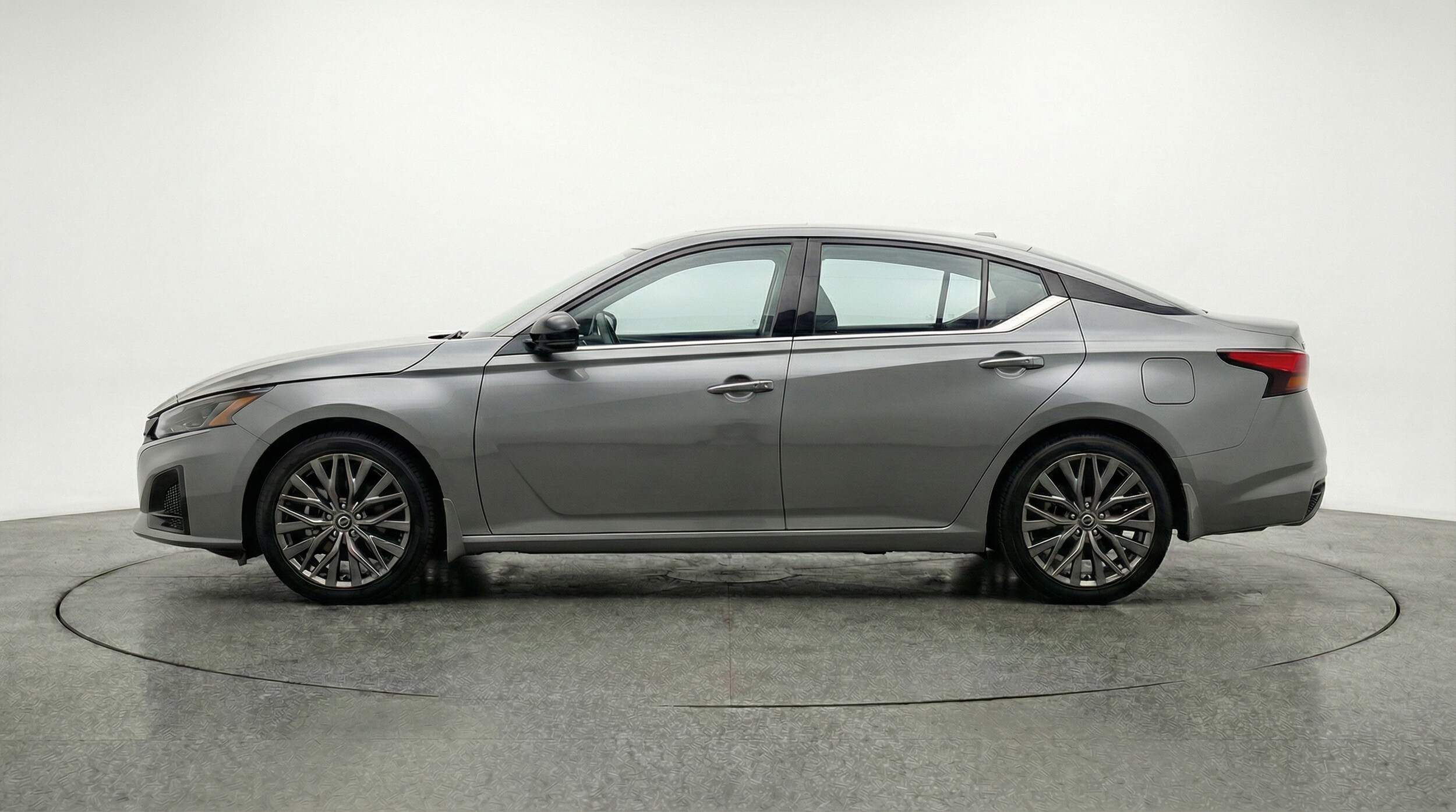 Thumbnail: 2025 Nissan Altima - 4