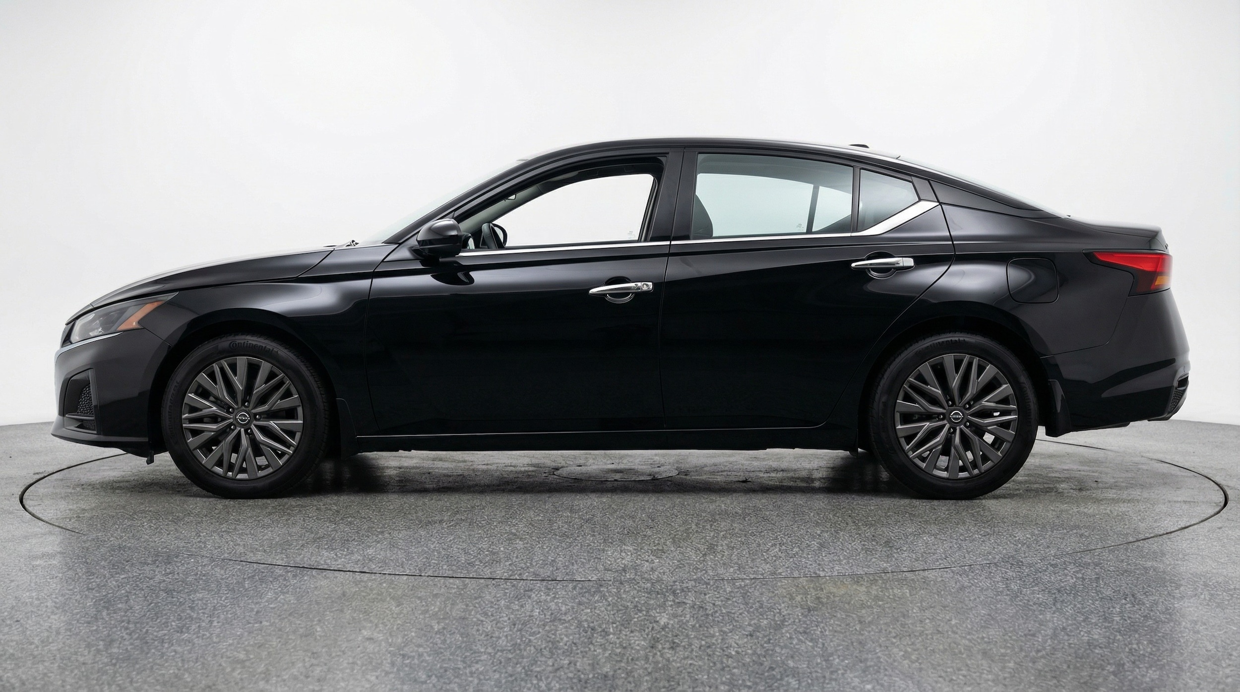 Thumbnail: 2025 Nissan Altima - 4