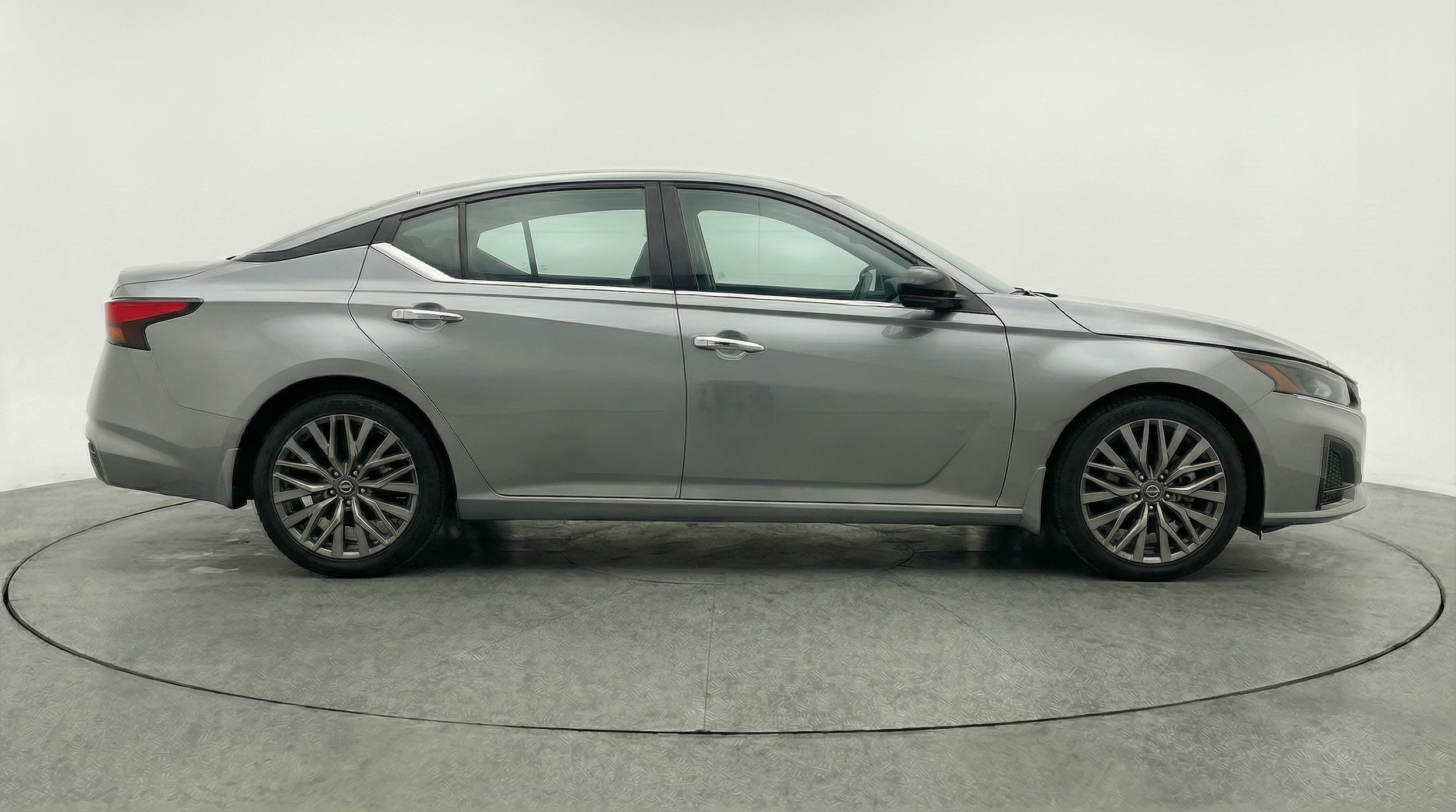 Thumbnail: 2025 Nissan Altima - 8