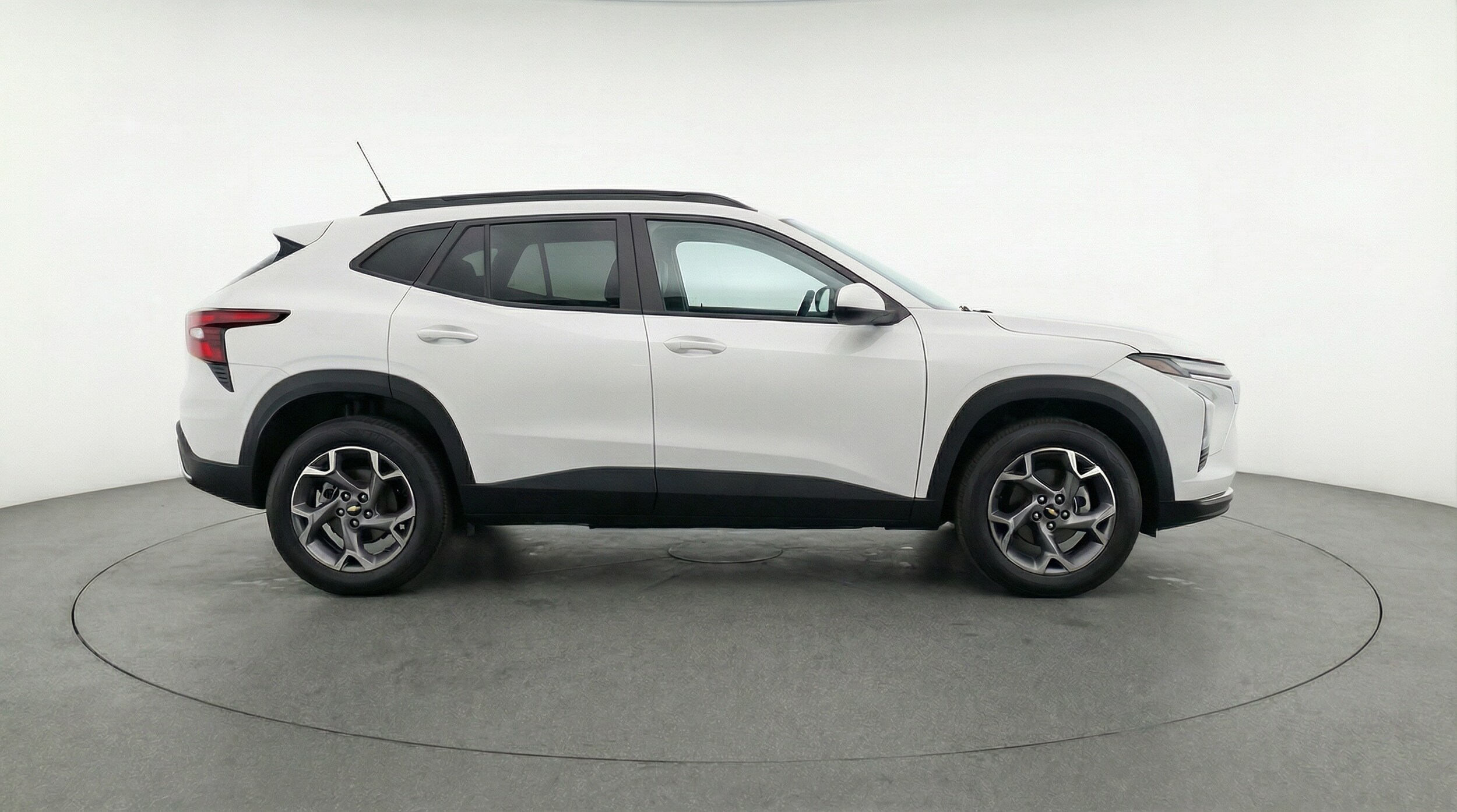 Thumbnail: 2025 Chevrolet Trax - 8