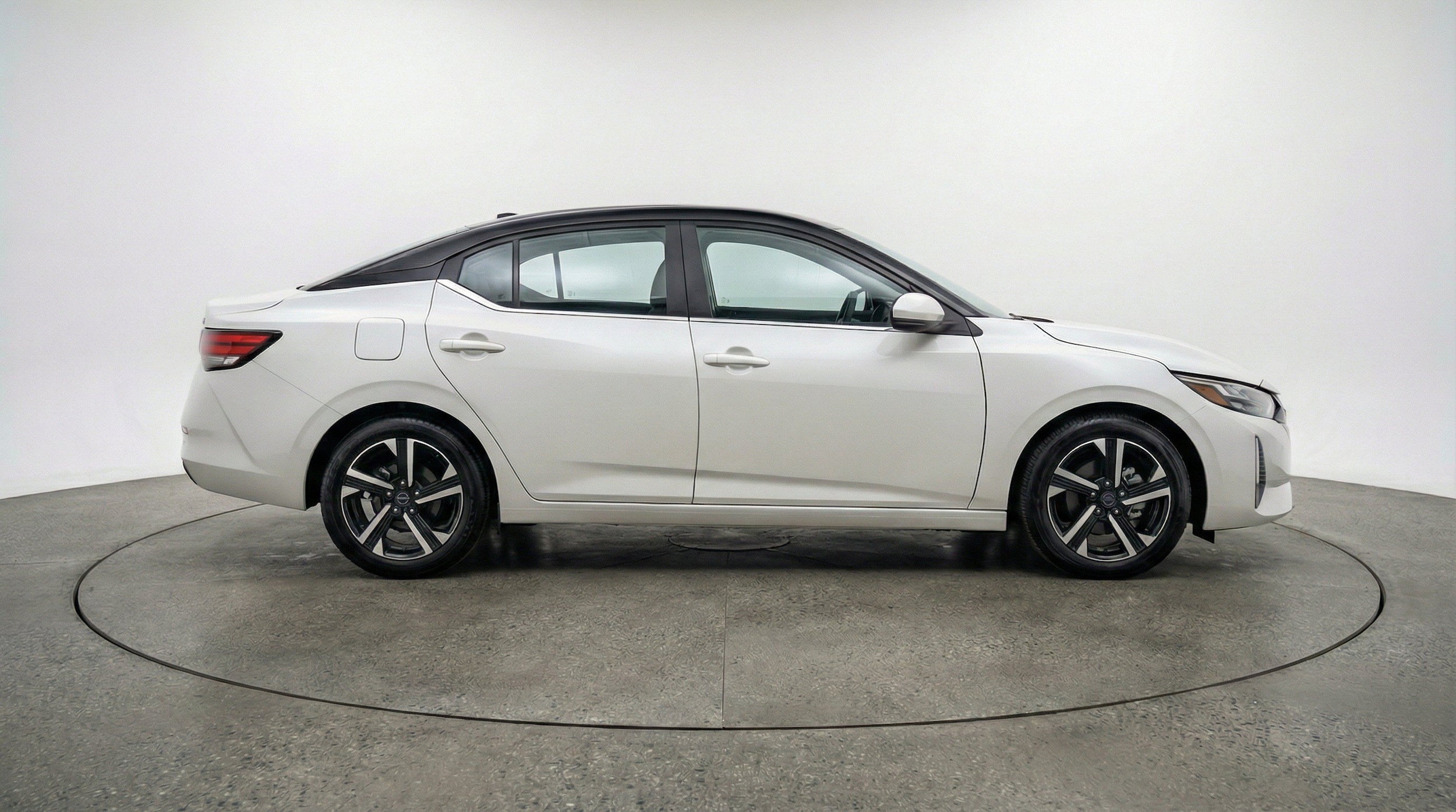 Thumbnail: 2025 Nissan Sentra - 11