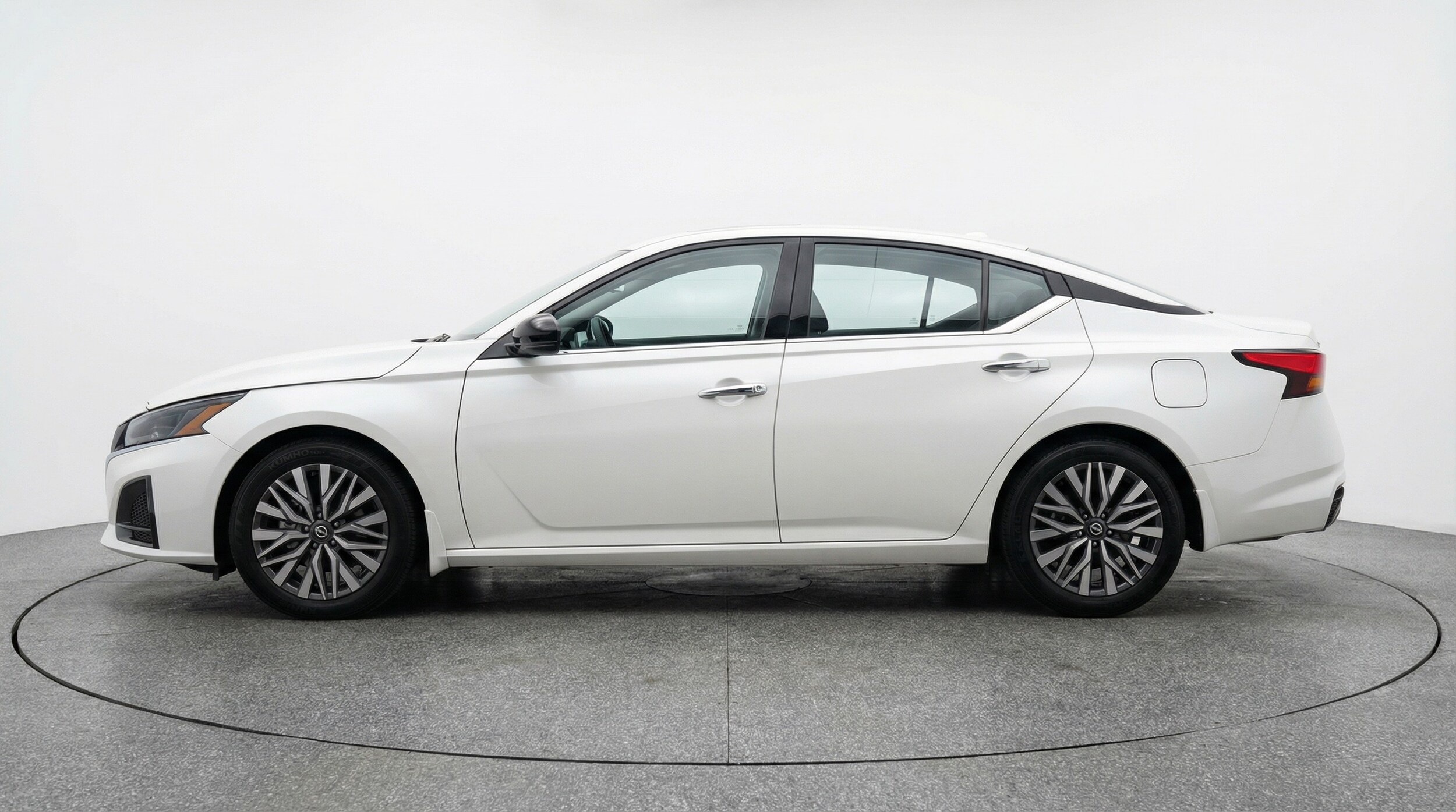 Thumbnail: 2025 Nissan Altima - 4