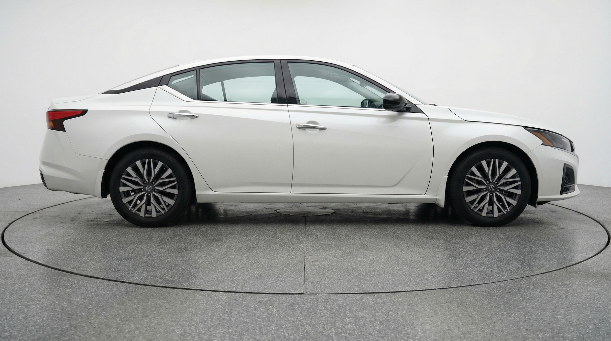 Thumbnail: 2025 Nissan Altima - 8