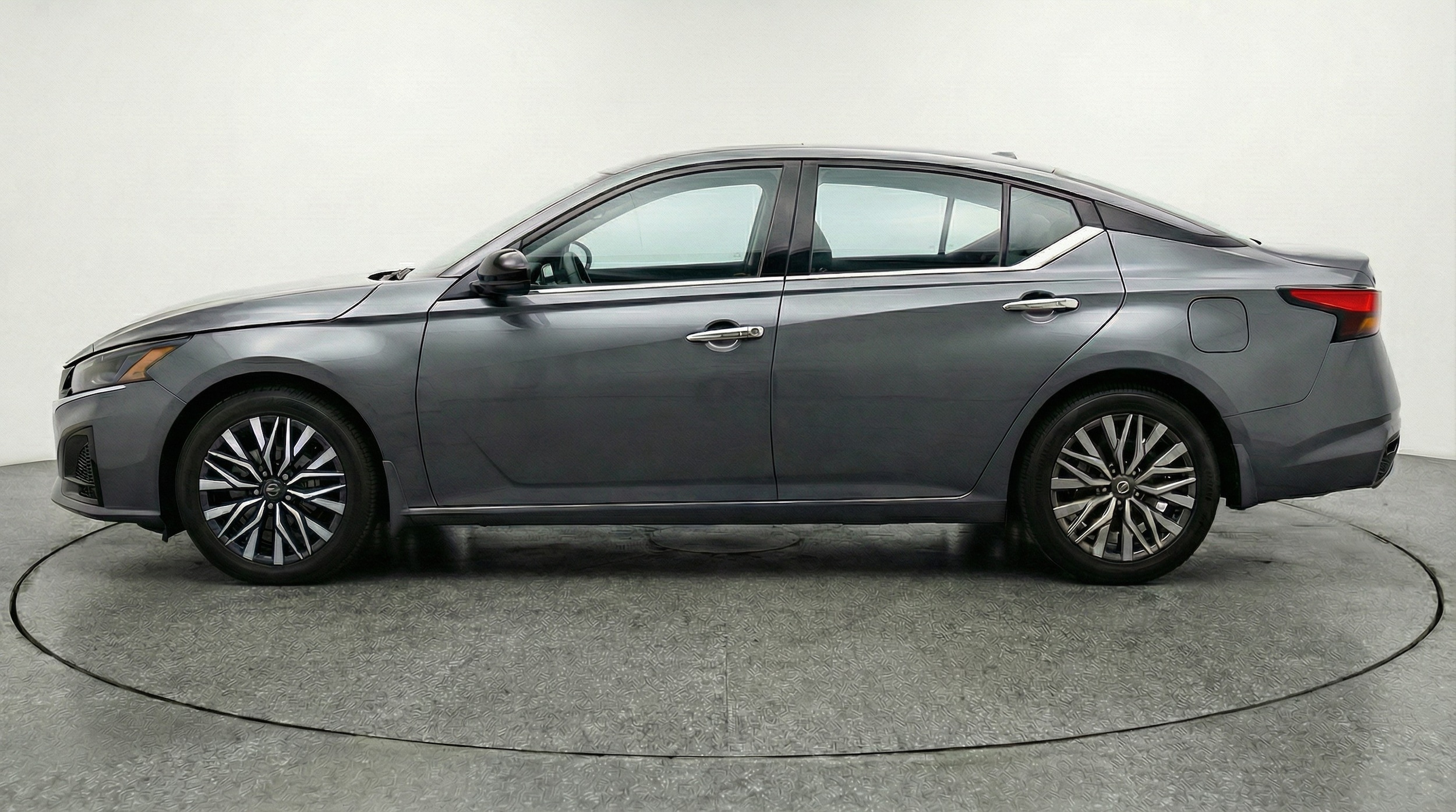 Thumbnail: 2025 Nissan Altima - 4