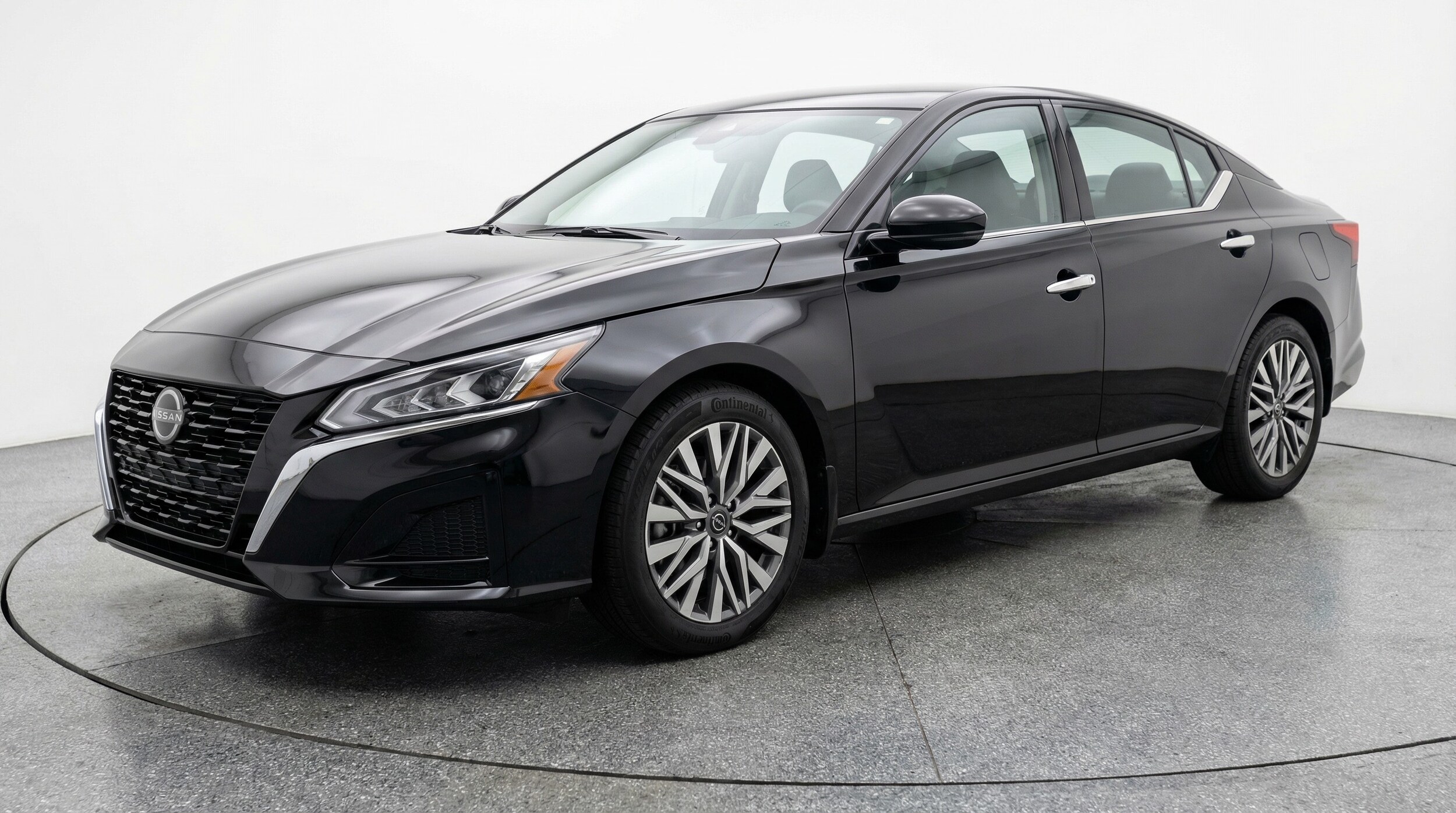 Thumbnail: 2025 Nissan Altima - 3