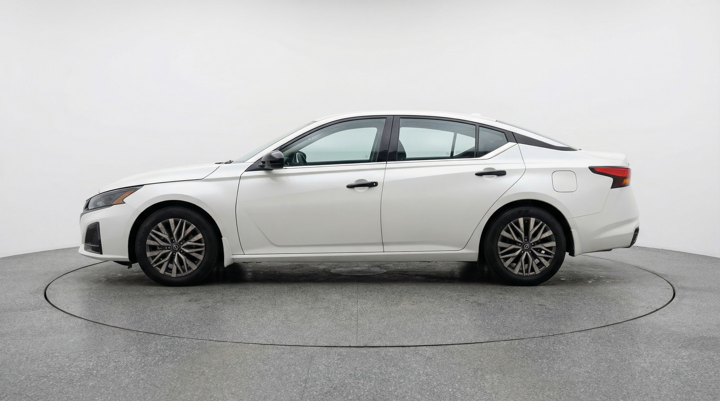 Thumbnail: 2025 Nissan Altima - 4