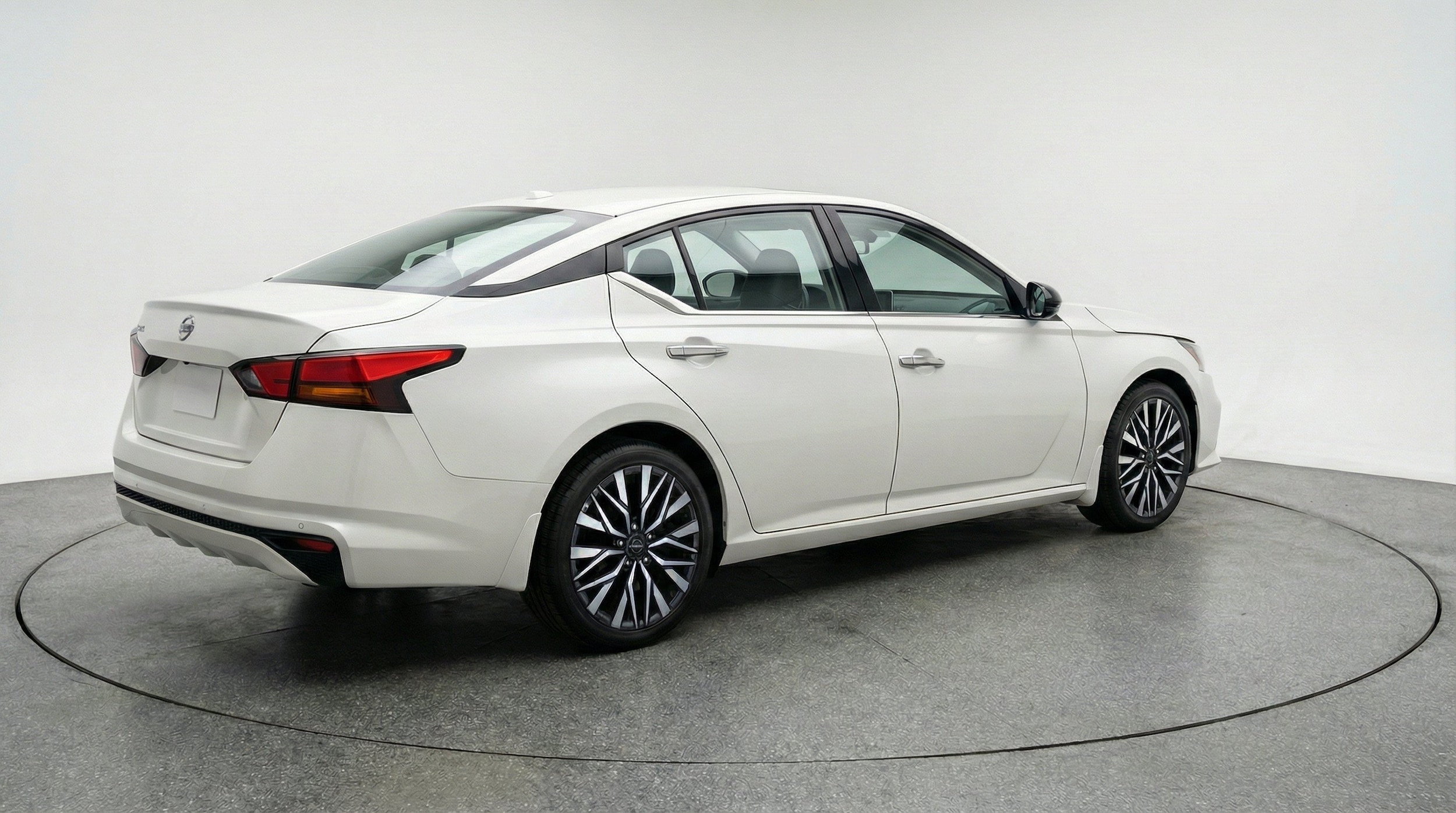 Thumbnail: 2025 Nissan Altima - 9