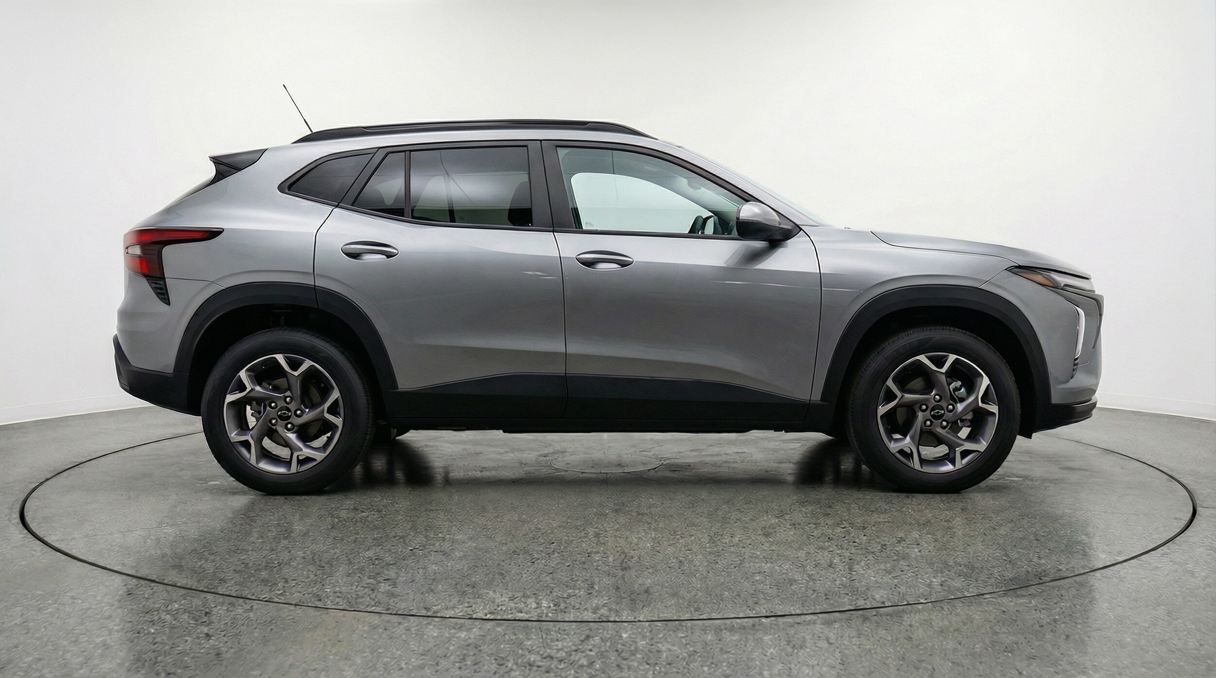 Thumbnail: 2025 Chevrolet Trax - 8