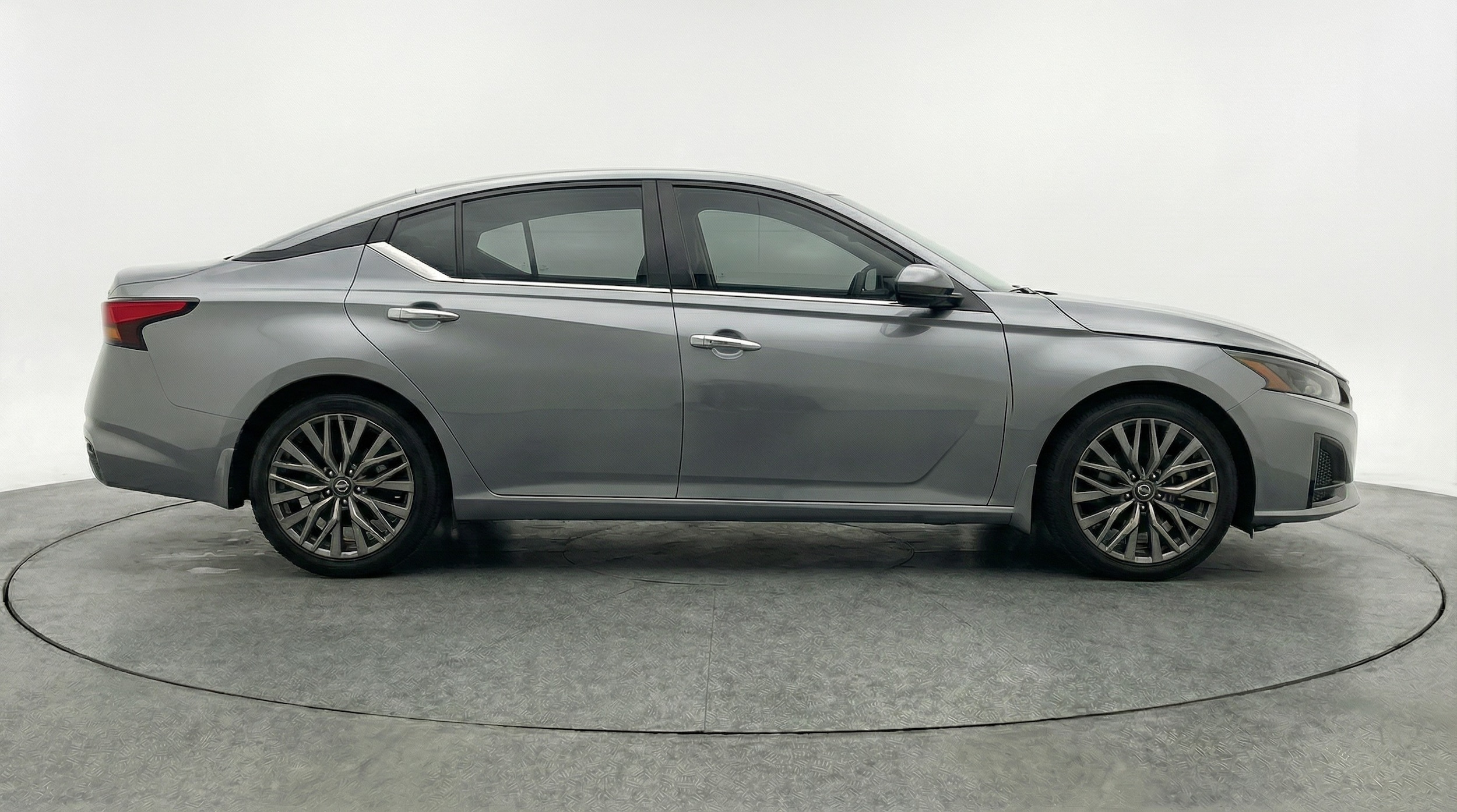 Thumbnail: 2025 Nissan Altima - 8