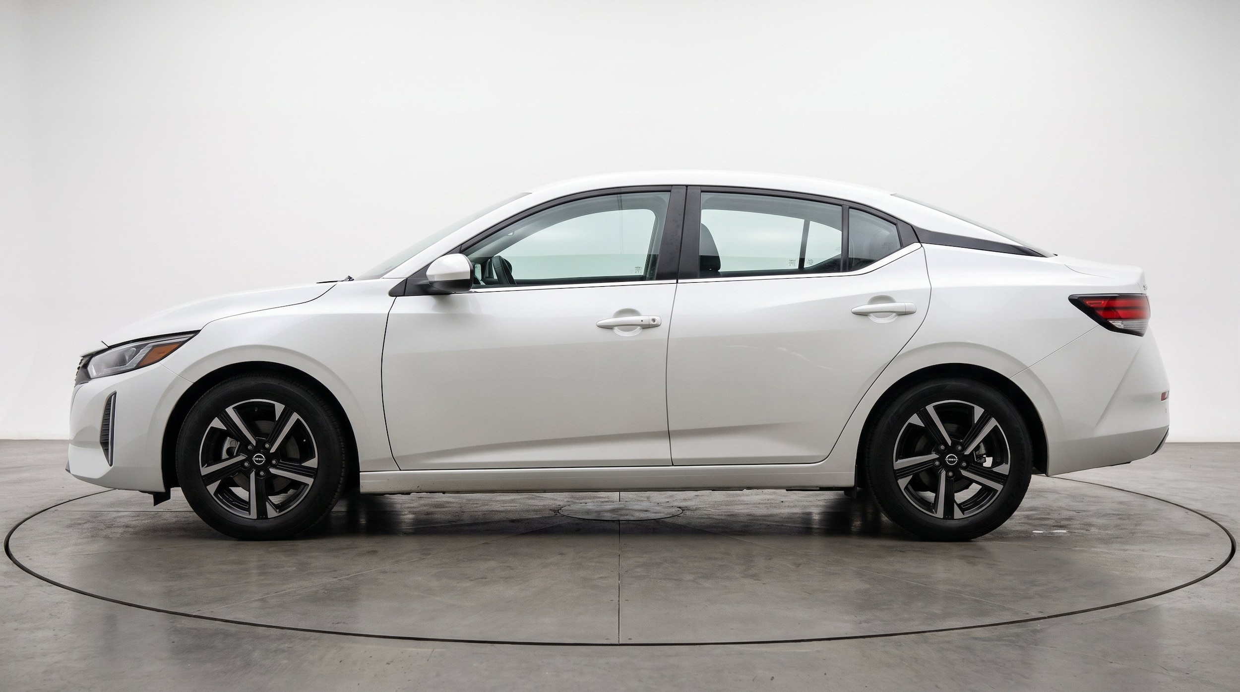Thumbnail: 2025 Nissan Sentra - 5