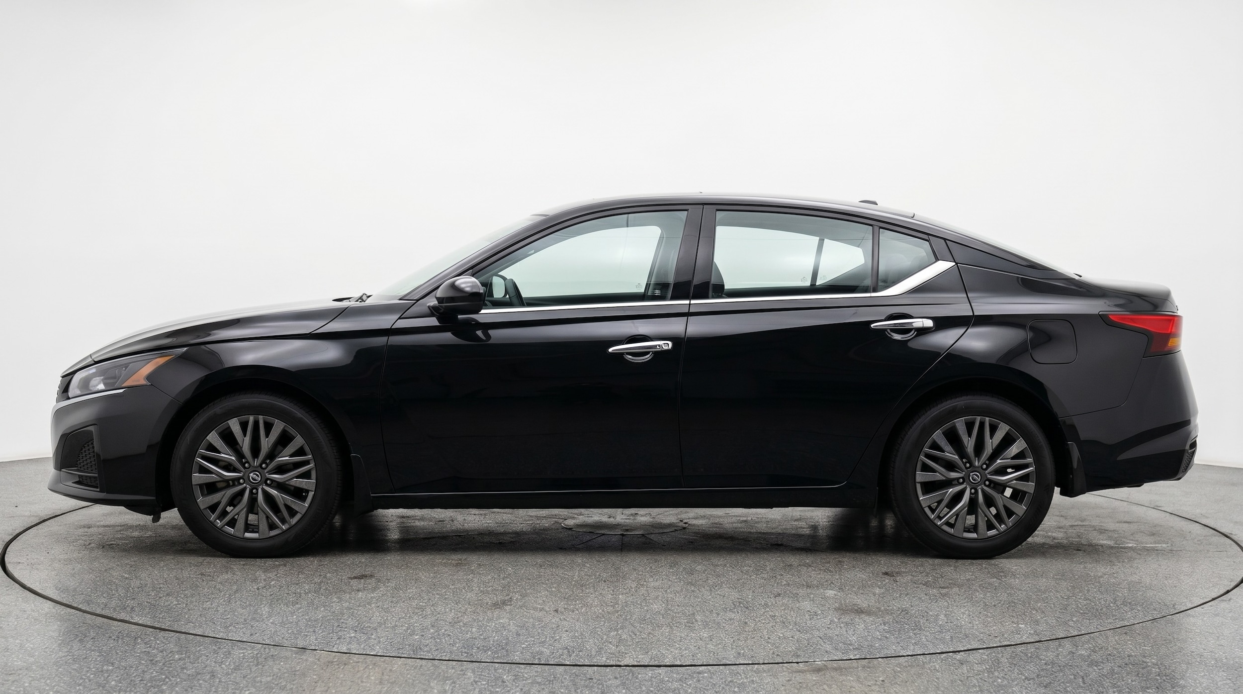 Thumbnail: 2025 Nissan Altima - 4