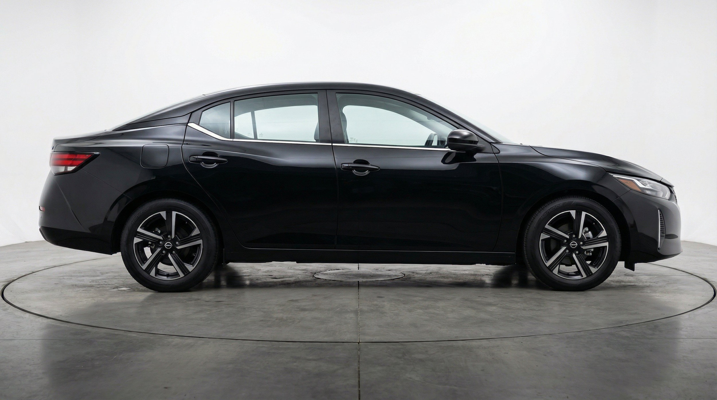 Thumbnail: 2025 Nissan Sentra - 9