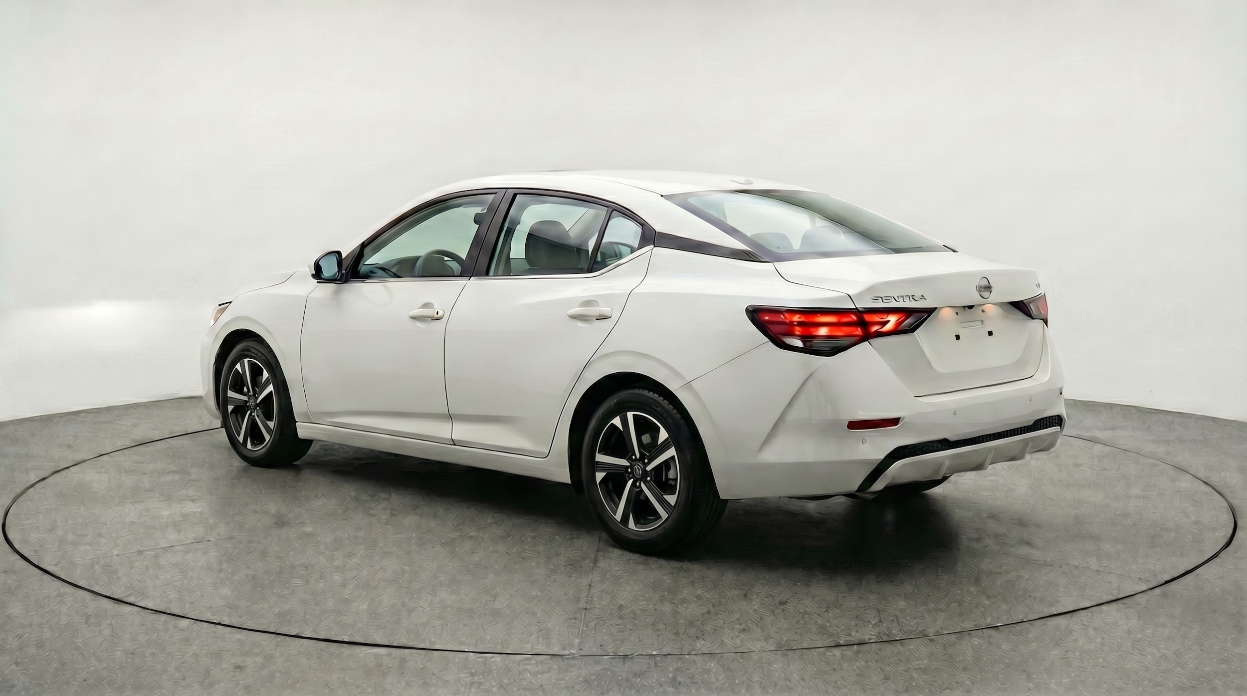 Thumbnail: 2025 Nissan Sentra - 5